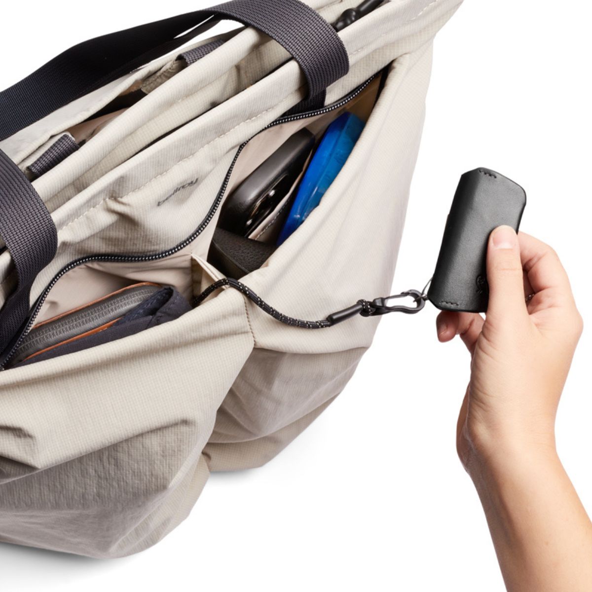 Bellroy Lite TotePack - Lightweight & Water-Resistant Everyday Backpack for Work, Travel & Commuting | Durable & Stylish Tote Bag with Laptop Compartment