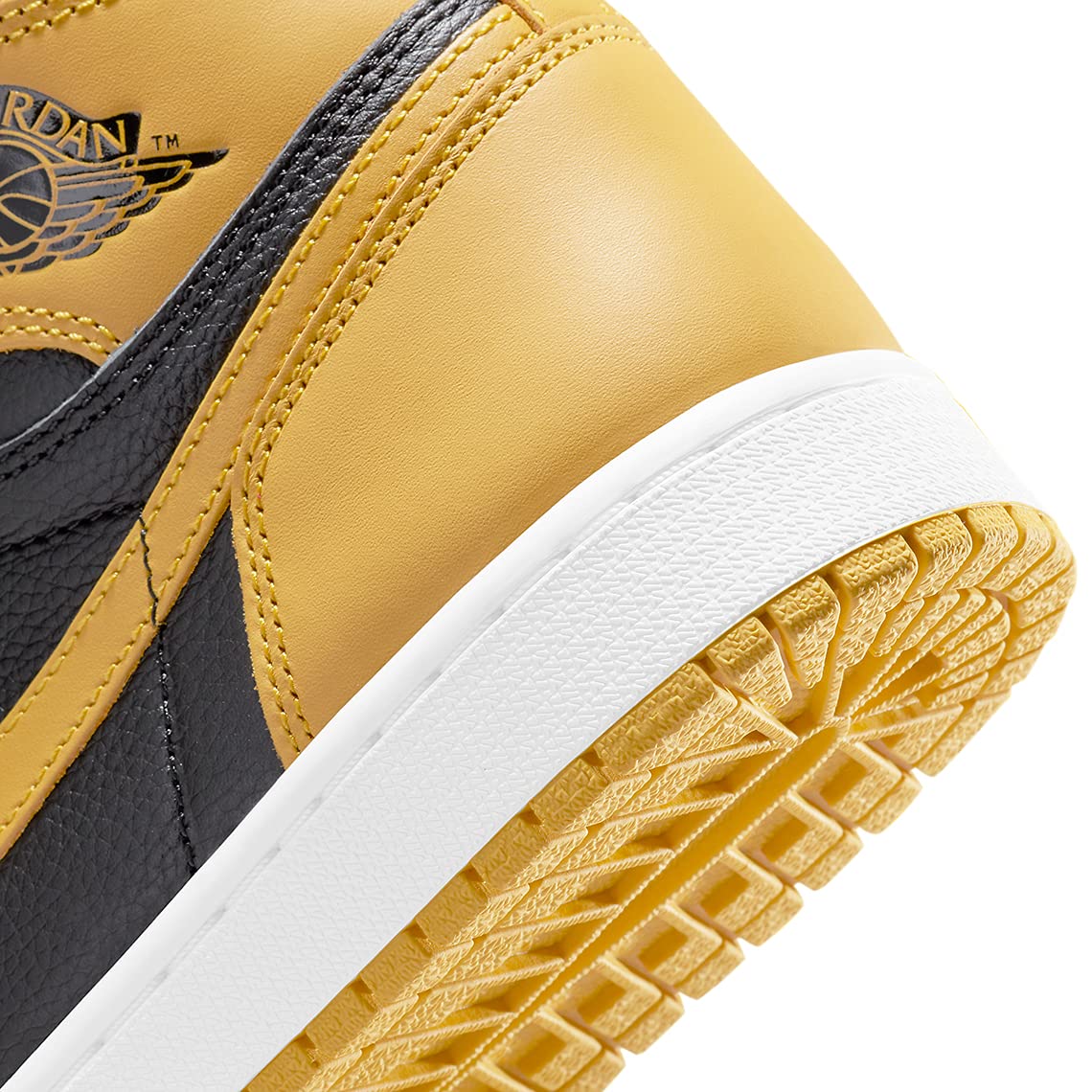 Nike Air Jordan 1 Mid Men's Basketball Shoes - Retro Sneakers for Casual Wear, Street Style & Sports Performance