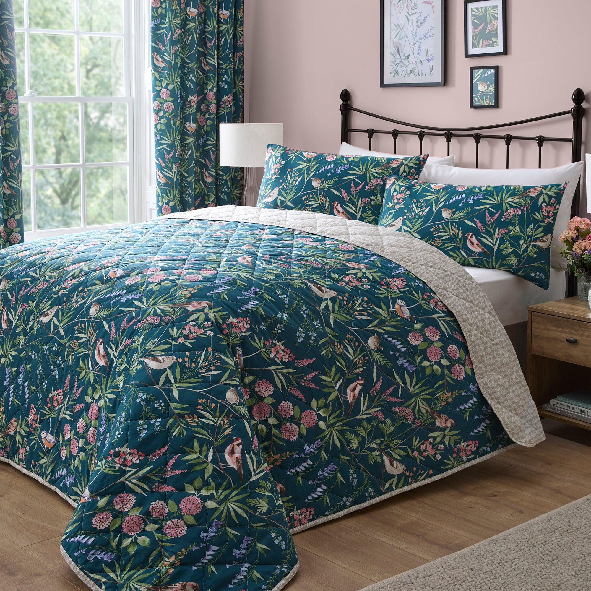 Premium Caraway Green Bedspread - Soft & Breathable Cotton Bed Cover for Queen/King Size - Perfect for Bedroom Decor, Guest Room & Cozy Home Styling