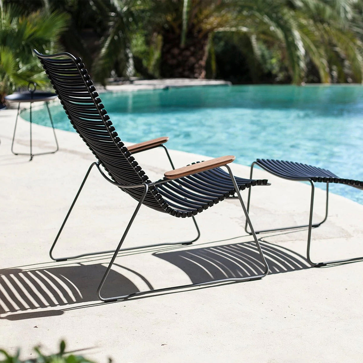 Click Outdoor Footrest - Adjustable Portable Camping Chair Accessory for Patio, Beach, and Picnic - Perfect for Relaxing Outdoors