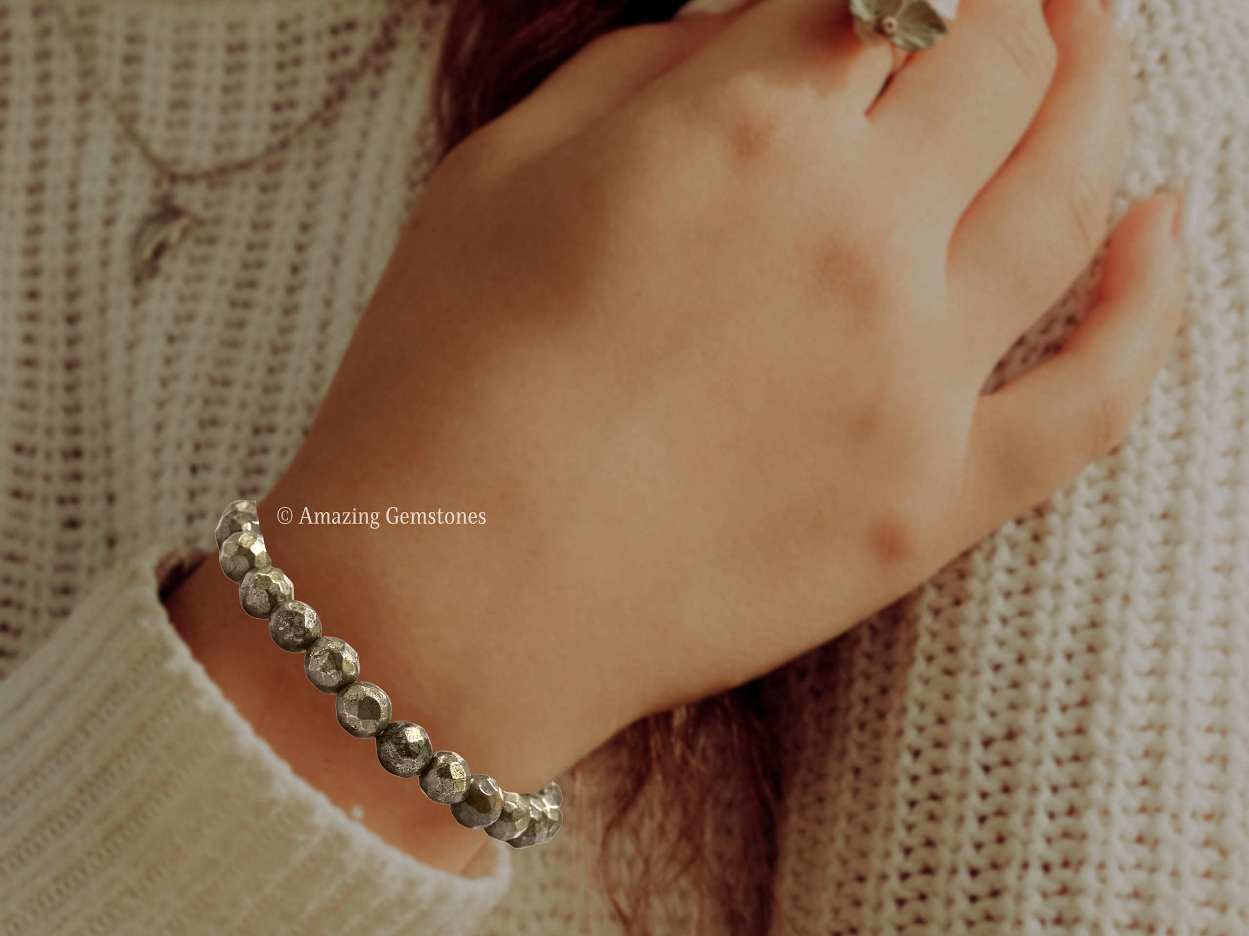 Pyrite Healing Bracelet for Women & Men - Adjustable Chakra Protection Crystal Beaded Bracelet with Faceted Stones - Spiritual Meditation Jewelry Gift for Christmas, Yoga, Energy Healing & Daily Wear