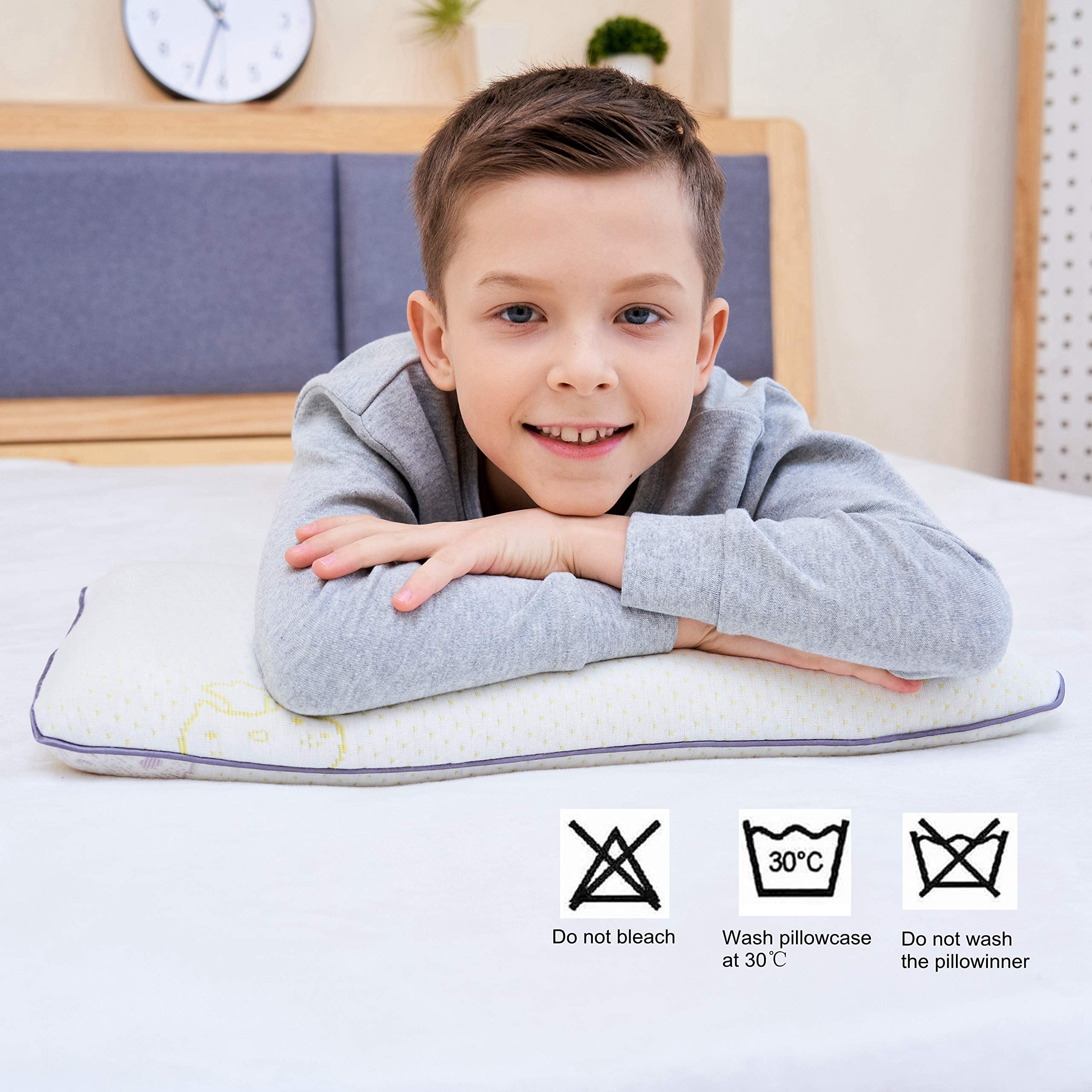 SIKAINI Kids Hypoallergenic Memory Foam Pillow for Sleeping (3-8 Years) - Soft & Supportive for Better Sleep, Allergy-Friendly Bedtime Comfort for Toddlers & Children - Perfect for Nursery, Daycare or Travel
