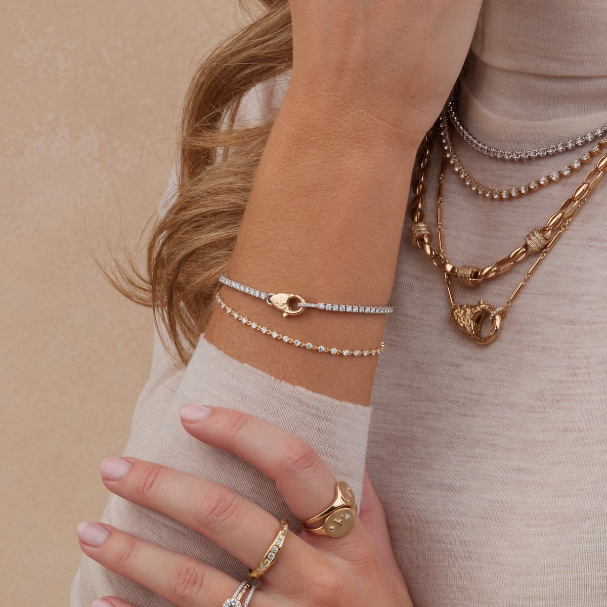 Diamond-Encrusted Bracelet for Women - Elegant & Sparkling Jewelry Gift for Parties, Weddings & Special Occasions