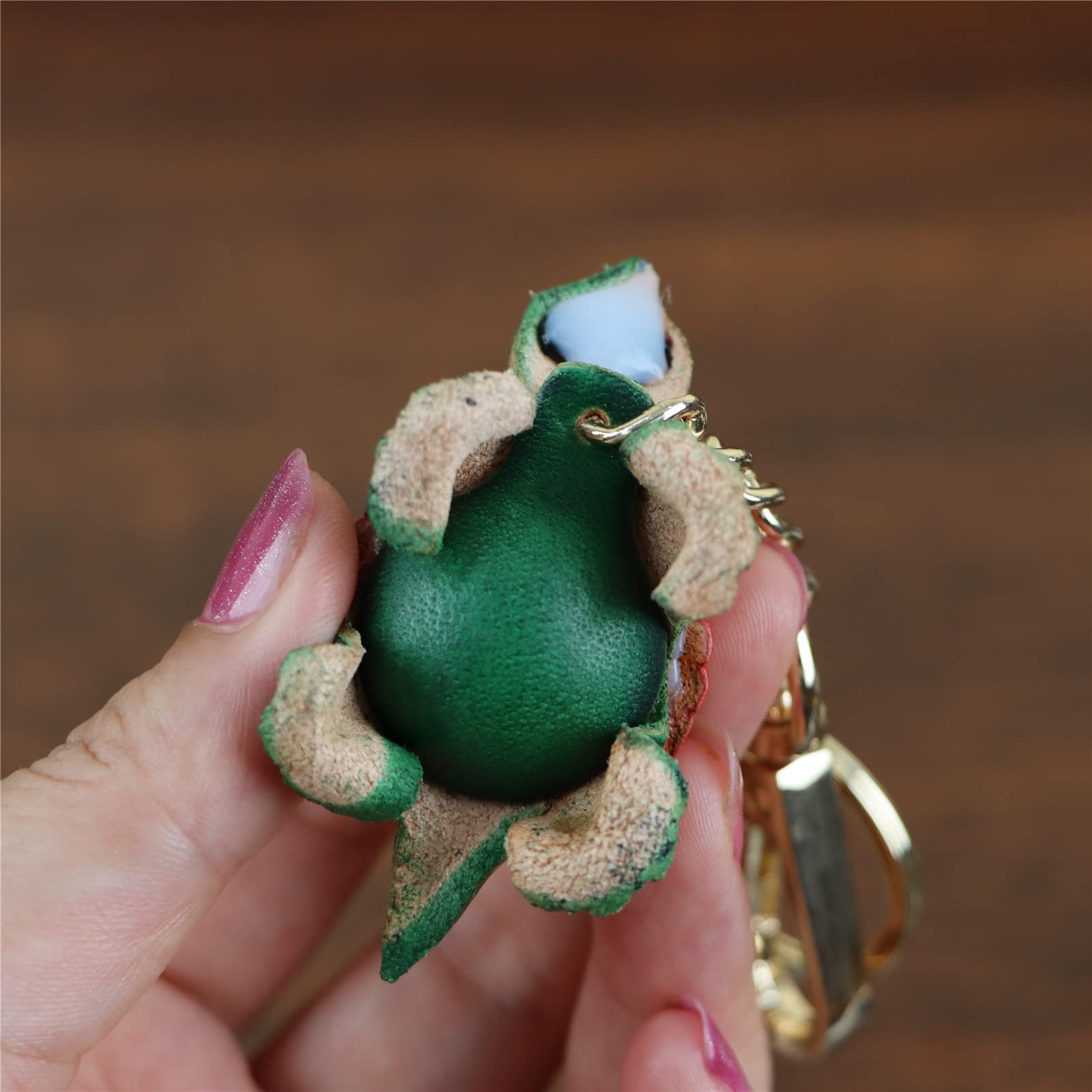 Handmade Cowhide Turtle Keychain for Men & Women - Cute Small Gift for Backpack, Purse, or Keys - Perfect for Travel, Gifts, and Everyday Use