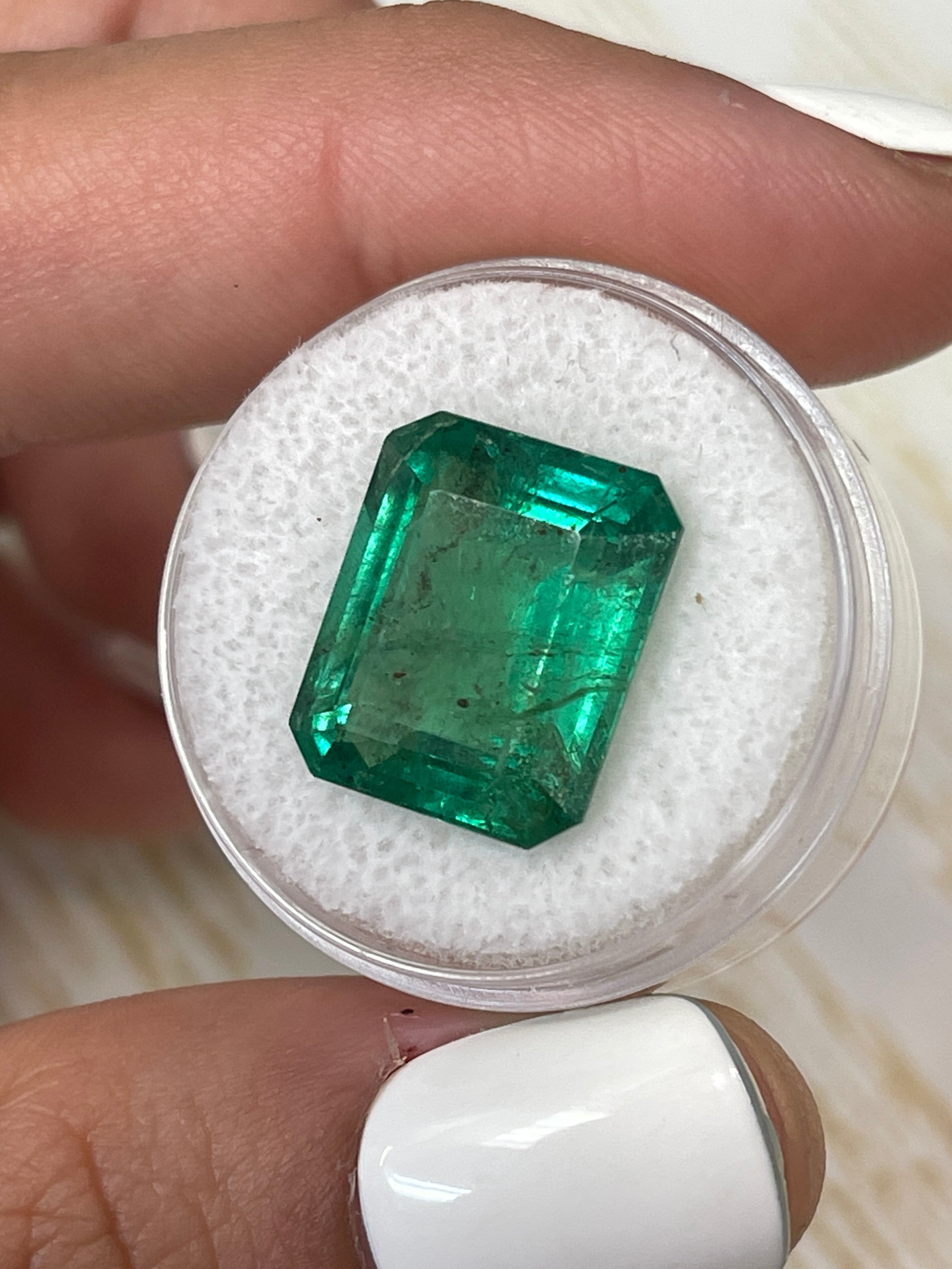 11.54 Carat Natural Zambian Emerald - 15x12.5mm Loose Green Gemstone for Jewelry Making, Engagement Rings & Luxury Collections