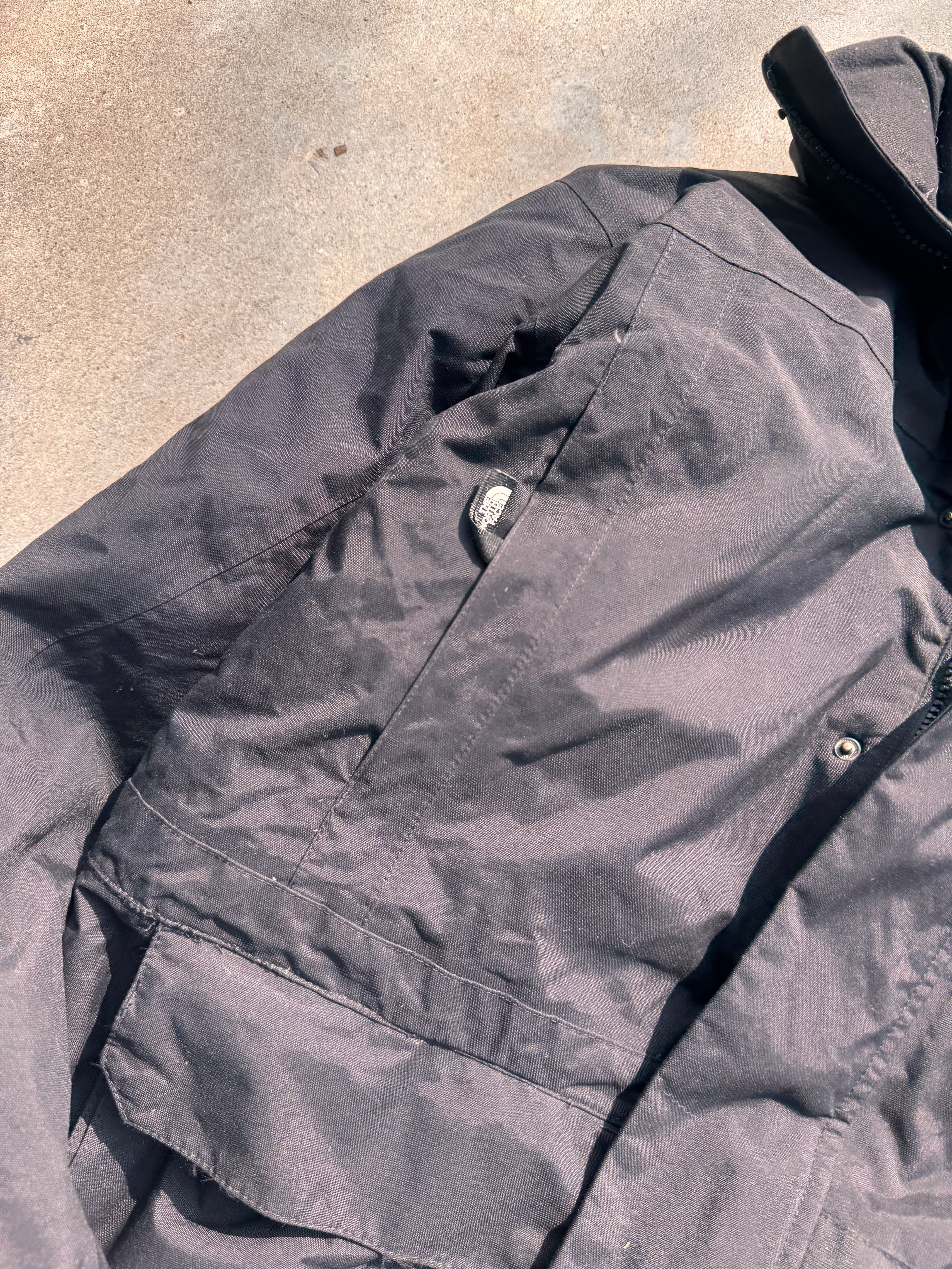 The North Face Women's S Size Puffer Jacket - Lightweight Warm Winter Coat for Outdoor Activities & Daily Wear