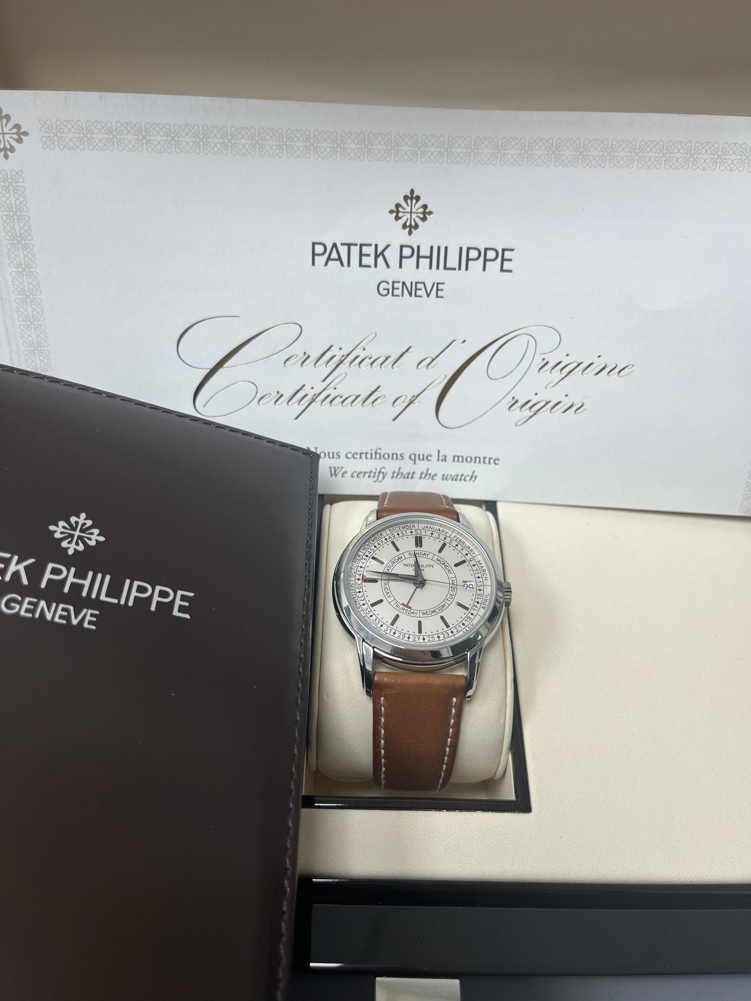 Patek Philippe Calatrava 5212A-001 Automatic Watch with Weekly Calendar - Silvery Opaline Dial, Stainless Steel Case - Luxury Dress Watch for Business & Formal Occasions