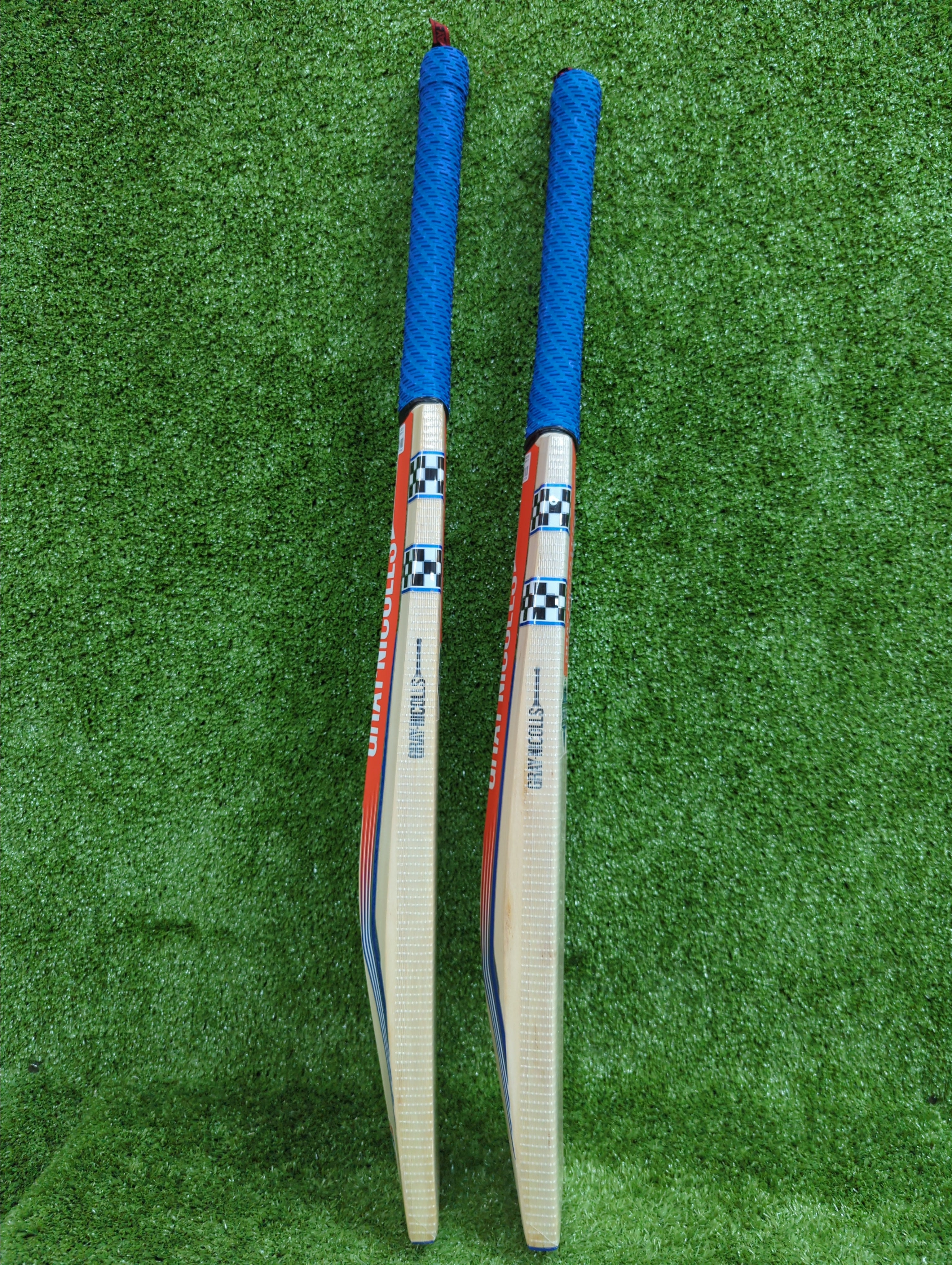 Gray Nicolls Stratos Gen 1.0 200 Junior/Youth Cricket Bat - English Willow - Perfect for Youth Cricket Training & Matches