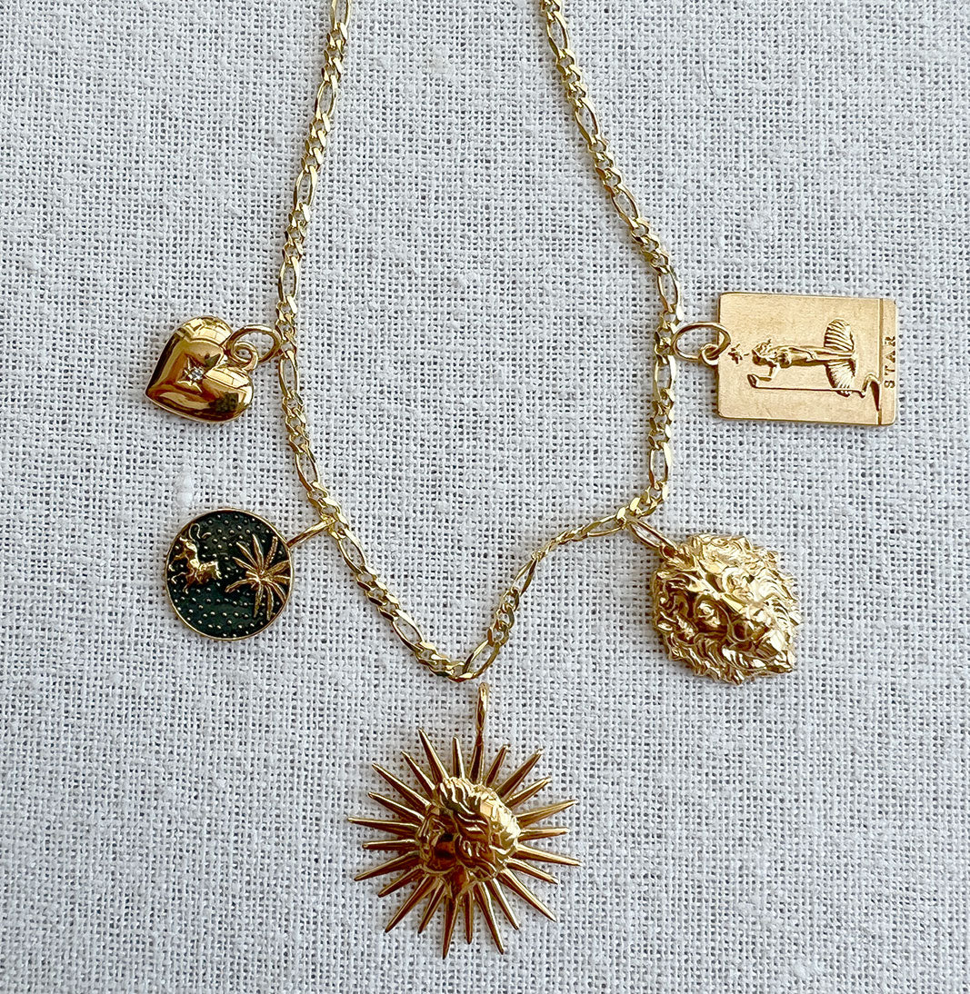Sun Tarot Charm Necklace in Gold - Perfect for Spiritual Healing, Meditation & Boho Fashion Jewelry
