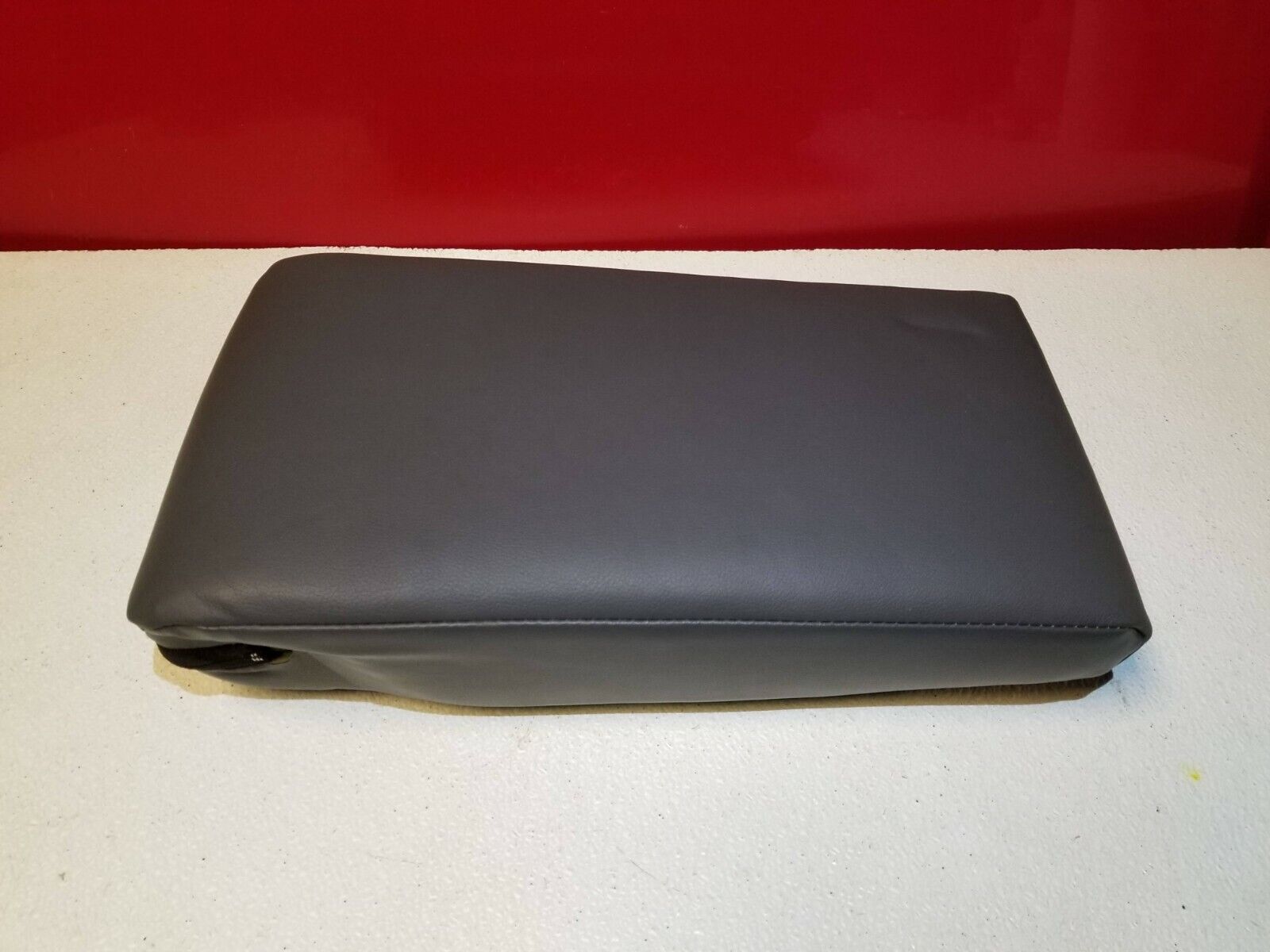 Original Toyota Prius Rear Seat Armrest 2005-2009 OEM Replacement - Comfort Upgrade for 2nd Gen Prius Models | Perfect for Long Drives & Road Trips