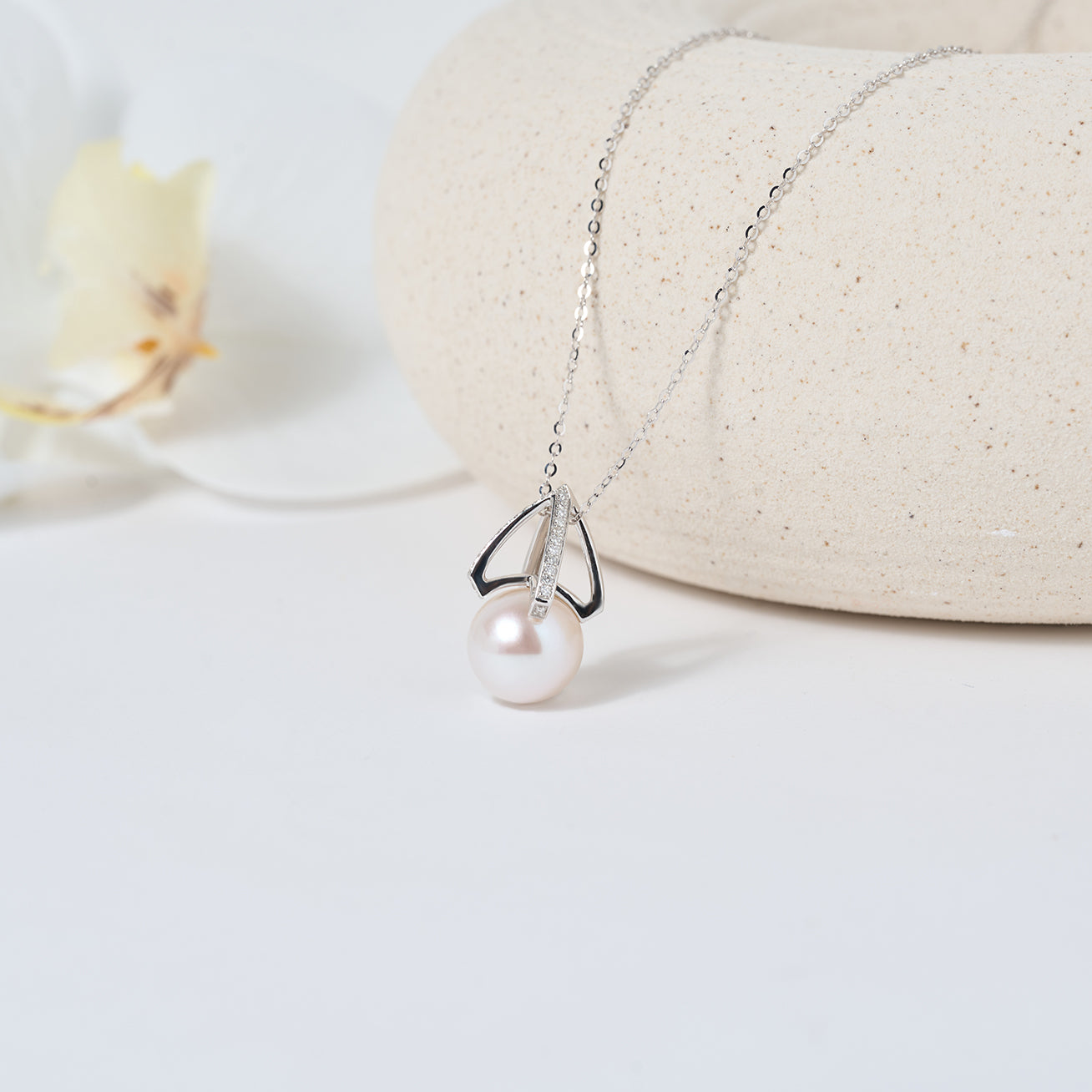 18K Solid Gold Diamond & Australian White Saltwater Pearl Necklace - Elegant Bridal Jewelry, Anniversary Gift for Her, Luxury Women's Pearl Pendant Necklace KN00239