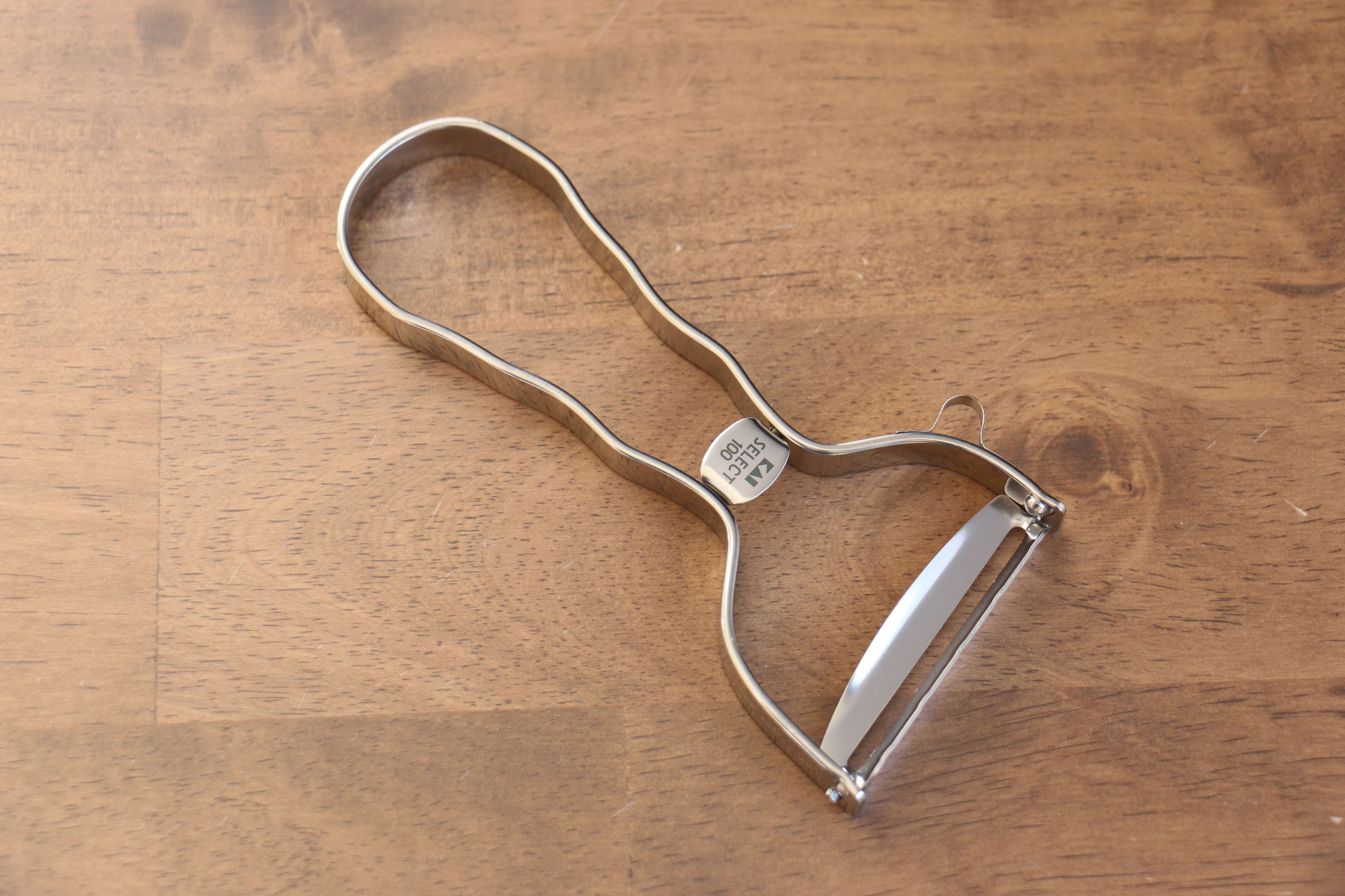 Premium MT Stainless Steel T-Type Vegetable Peeler - Ergonomic Kitchen Tool for Peeling Potatoes, Carrots, Apples & More - Perfect for Home Cooking, Restaurants & Meal Prep