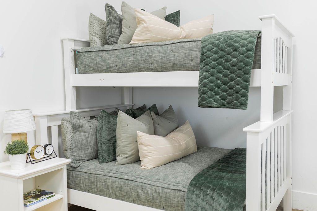 Premium Remington Luxe Soft Fleece Blanket - Ultra Cozy & Warm for Winter - Perfect for Bed, Couch, and Travel Use