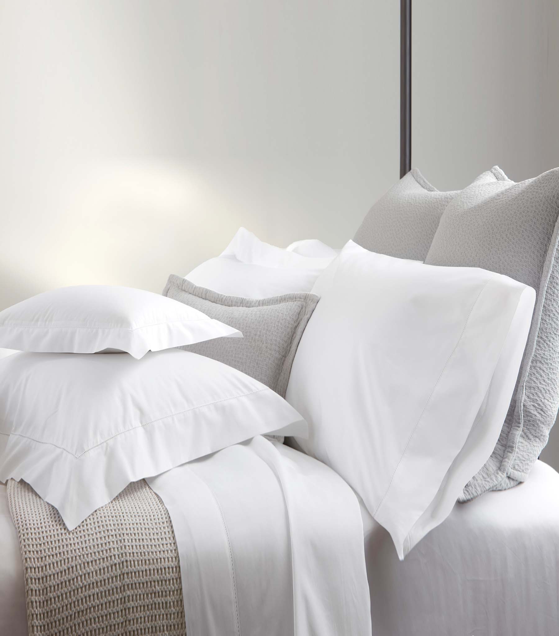 Premium 100% Cotton Equinox Hotels Luxury Bed Linens Flat Sheet - Soft & Breathable for Ultimate Comfort - Perfect for Hotels, Guest Rooms & Upscale Home Bedding