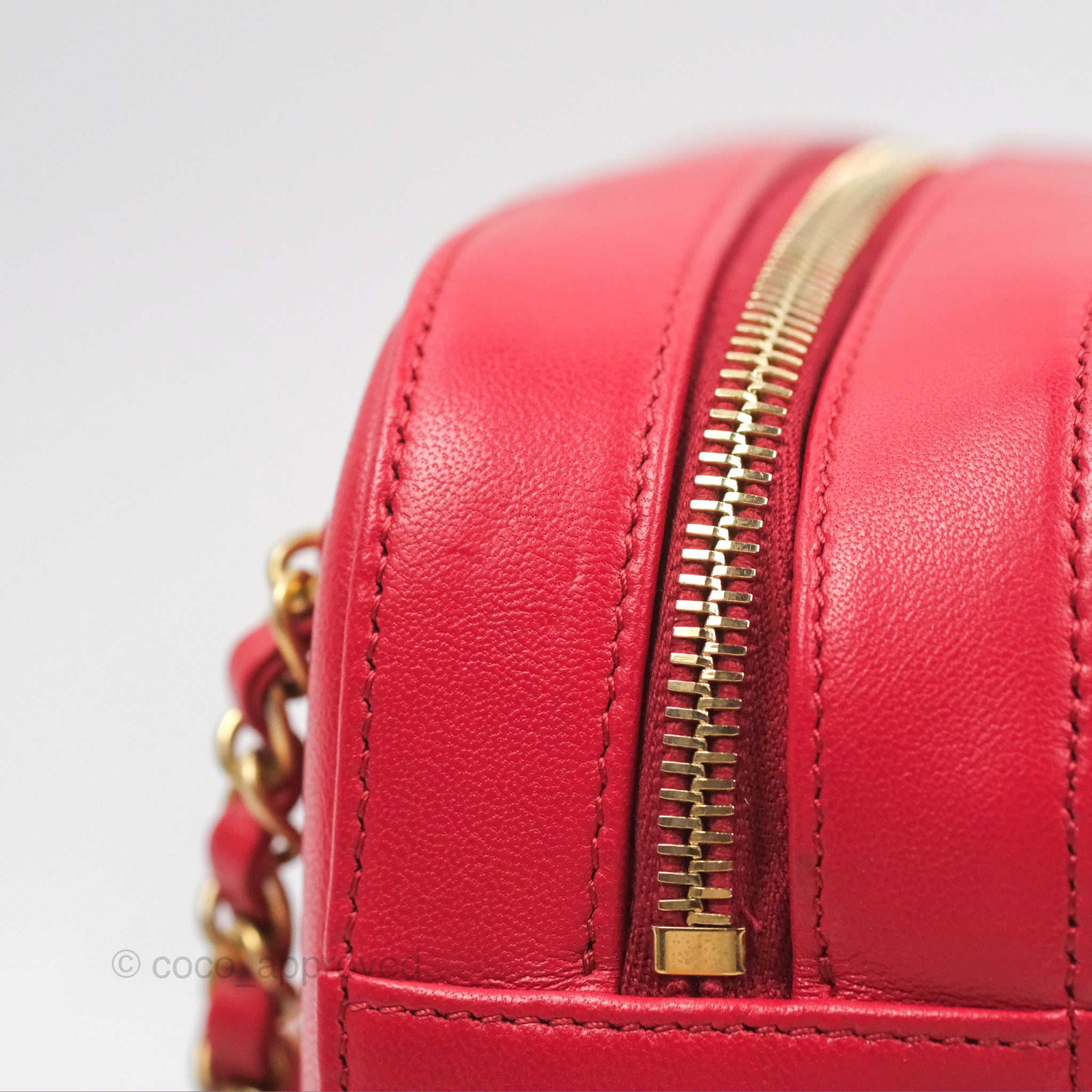 Chanel Red Goatskin Camera Bag with Aged Gold Chain Strap - Luxury Crossbody Bag for Women, Perfect for Parties & Evening Events
