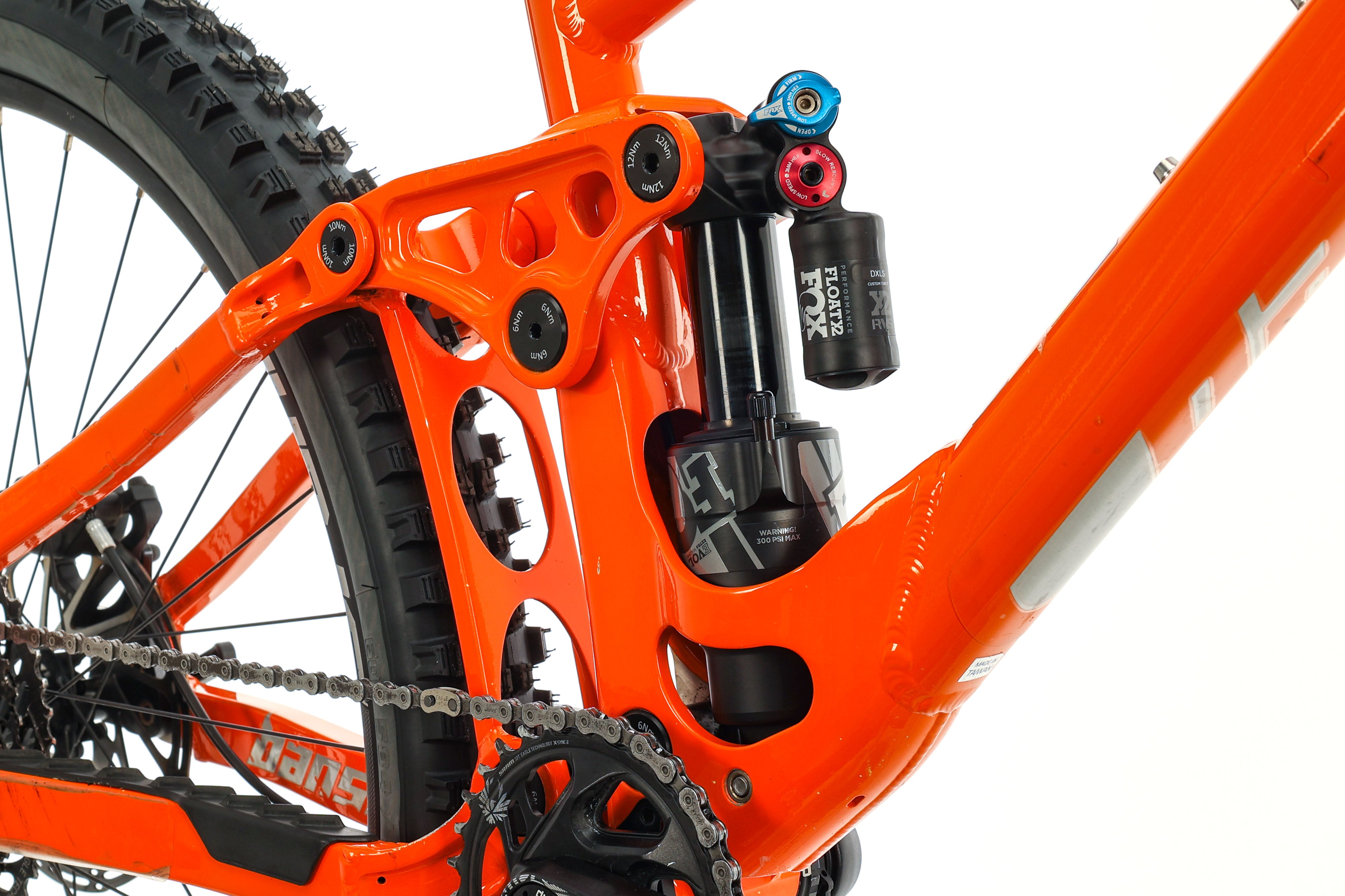 Banshee Rune V3 Mountain Bike 2020 - Large Size for Adults | Trail & Enduro Riding | Durable Full Suspension MTB for Off-Road Adventures