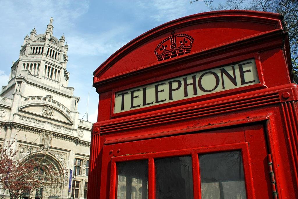 Red Telephone Box at Victoria and Albert Museum London England - Vintage British Wall Art Print Poster 24x16 - Perfect for Home Office Decor & UK Travel Enthusiasts