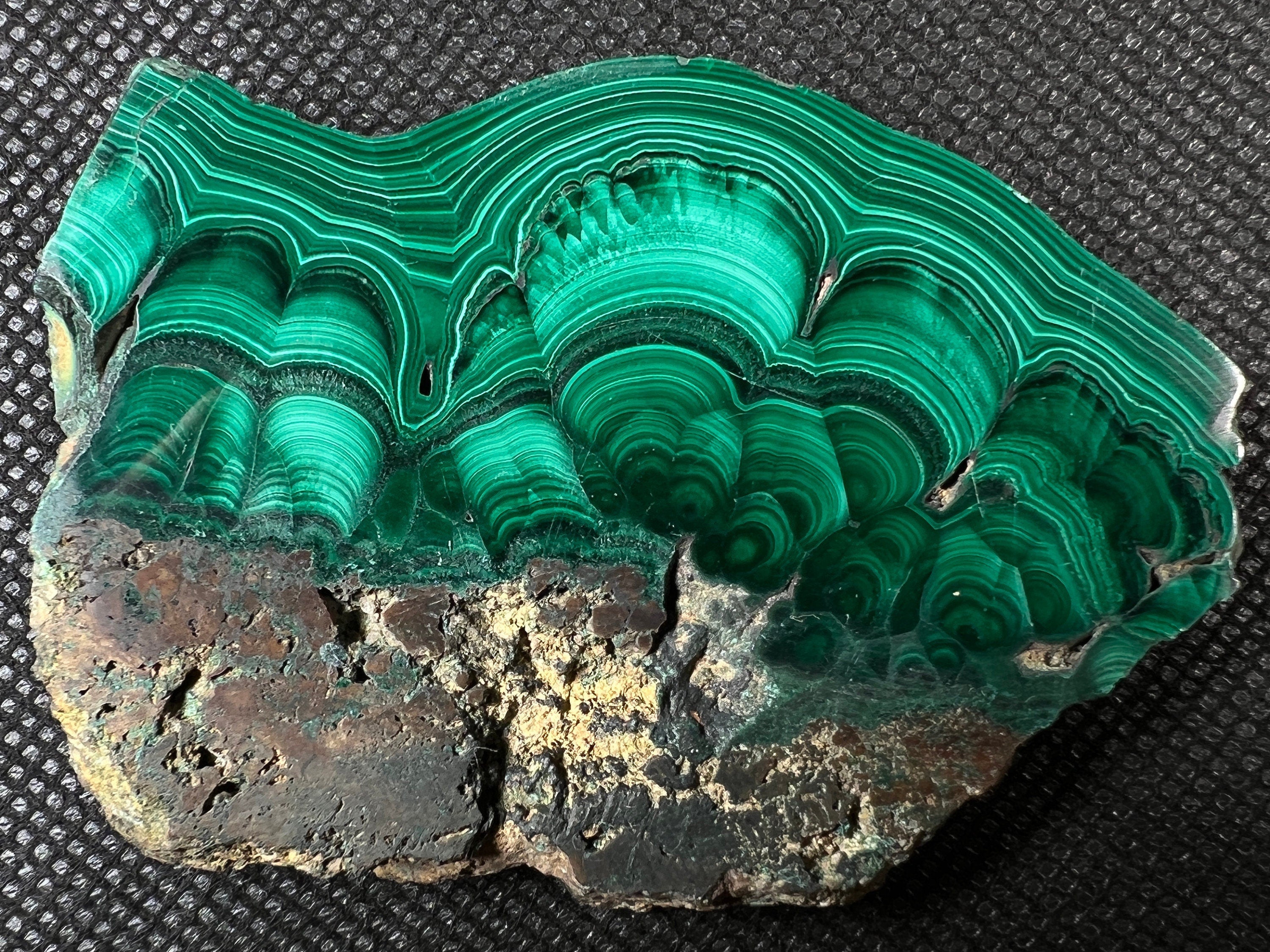 Natural Malachite Crystal Slab - Premium Green Malachite Stone for Jewelry Making, Unique Spiritual Gift, Home Decor & Healing Crystal - Perfect for Meditation, Energy Work & Feng Shui Decor