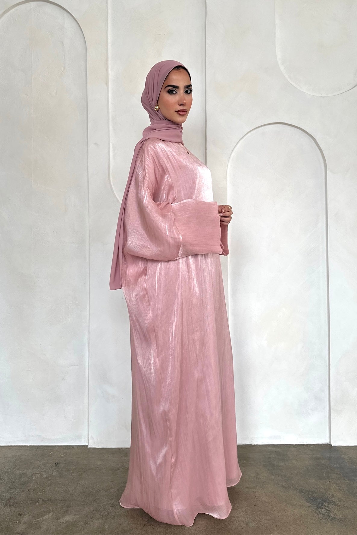 SORAYA BATWING ABAYA ROSE - Elegant Muslim Dress for Women, Modest Fashion Prayer Dress, Perfect for Eid, Wedding & Special Occasions