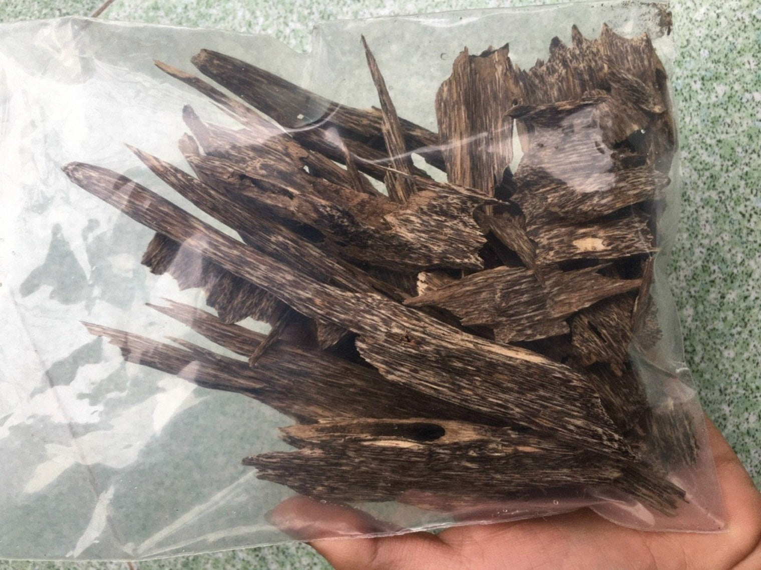 Premium Wild Agarwood Chips - 100% Natural Aloeswood Incense from Vietnam (Grade A++) | 10g Pure Oud Wood for Meditation, Aromatherapy & Spiritual Healing | Directly Sourced from Quang Nam Province