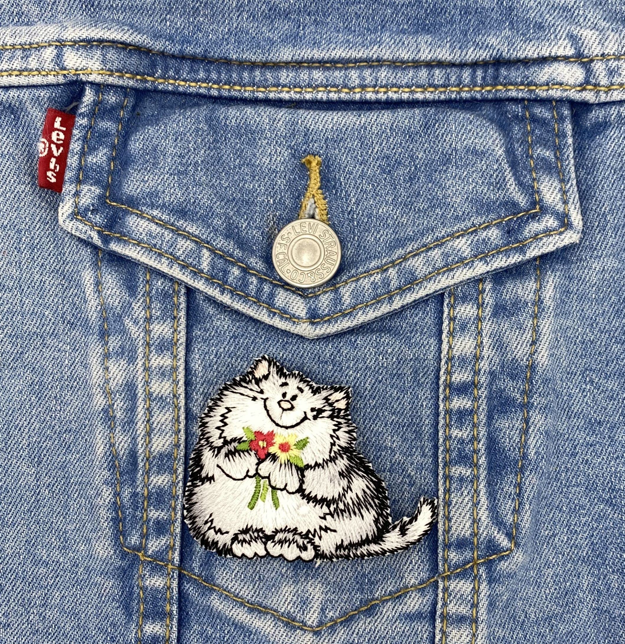 Gray Kitty Cat Embroidered Iron On Patch with Red & Yellow Flowers - Perfect for Pet Lovers, DIY Clothing, Jackets, Backpacks & Costume Decoration