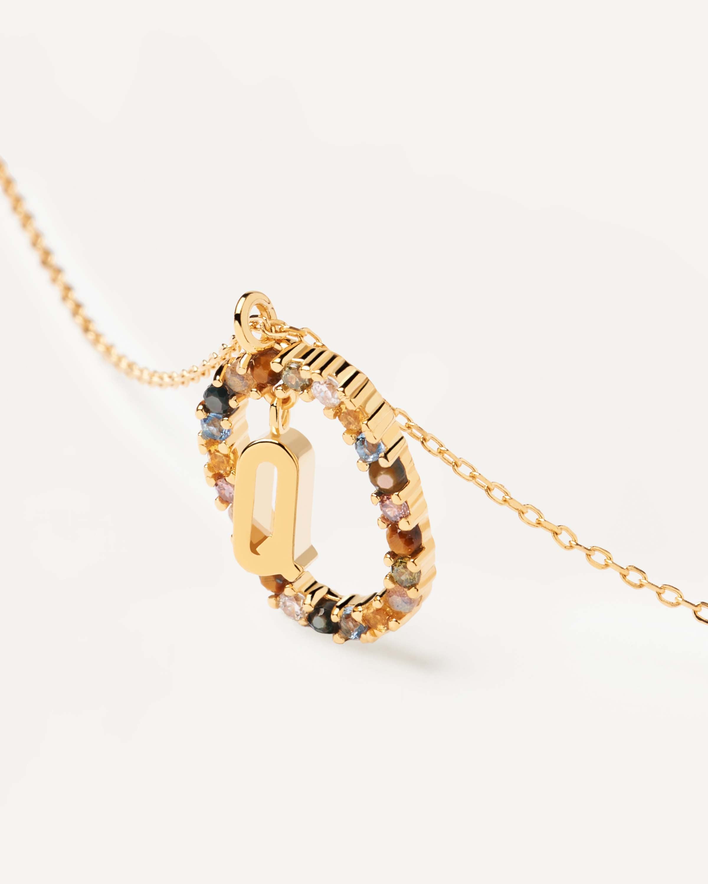Elegant Letter Q Necklace for Women - Personalized Initial Pendant Jewelry Gift for Mom, Daughter, Sister | Perfect for Birthdays, Anniversaries & Everyday Wear