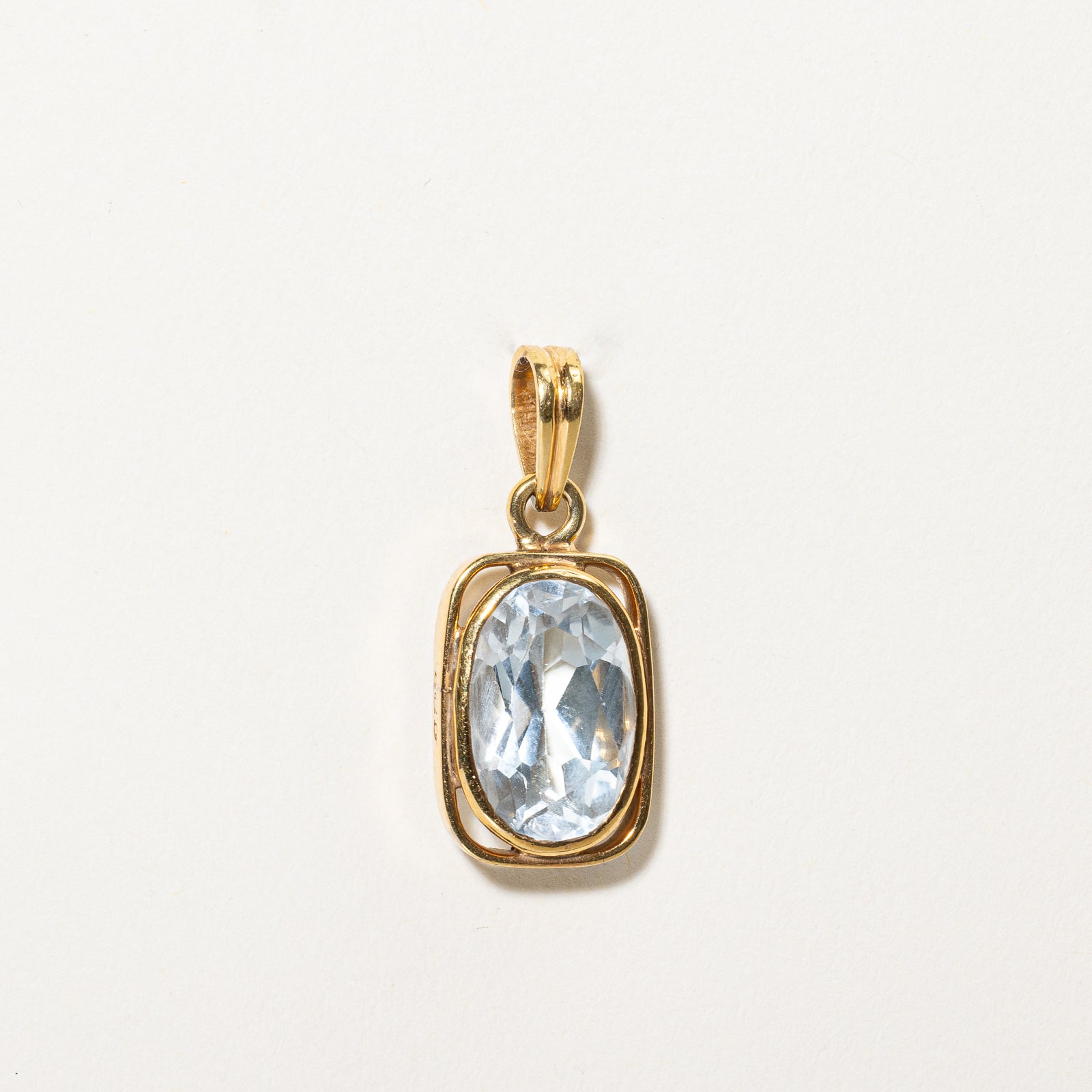 7.00ctw Bezel Set Oval Cut Blue Topaz Pendant Necklace - Elegant Jewelry Gift for Women, Perfect for Weddings, Anniversaries & Special Occasions
