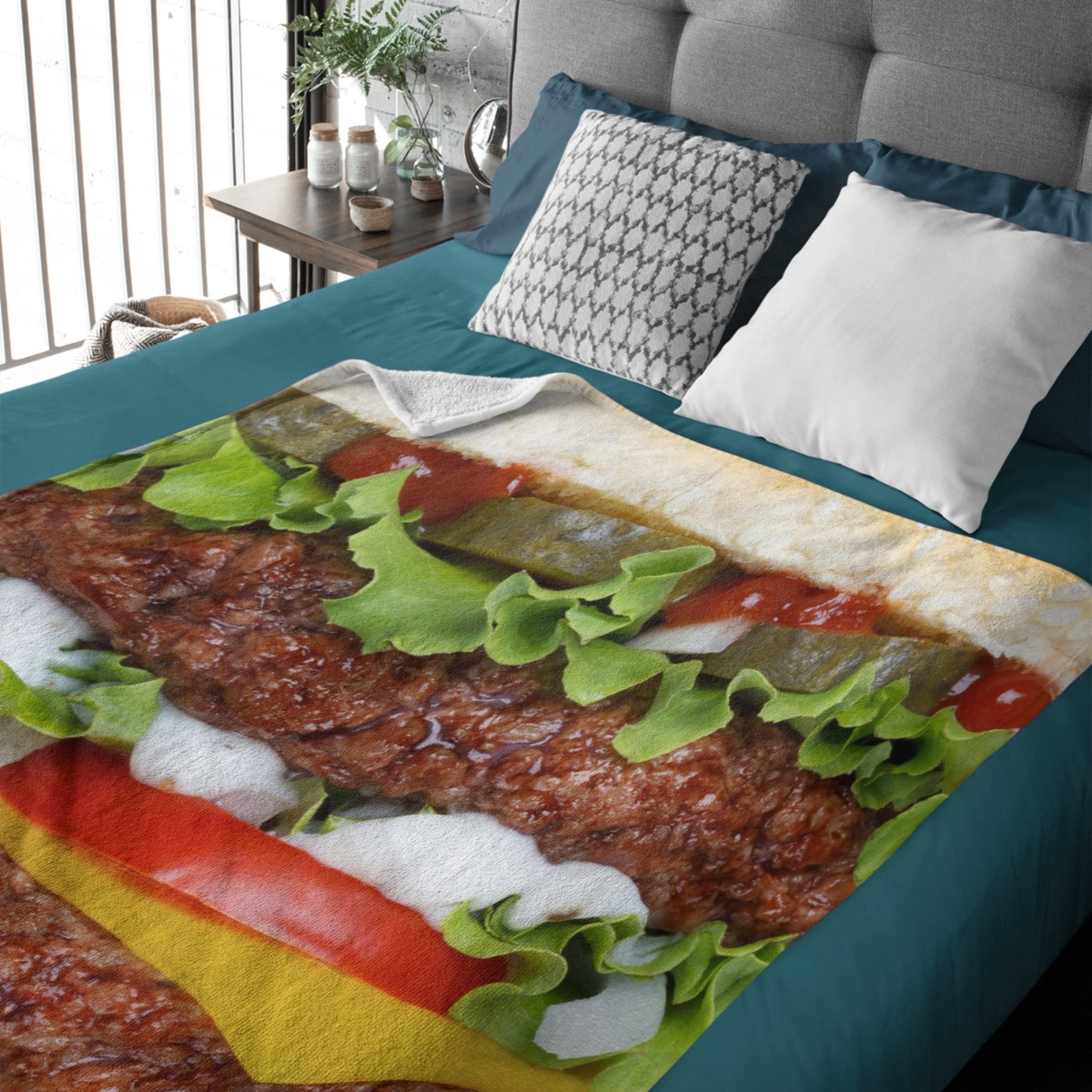 Darani Hamburger Realistic Food Novelty Throw Blanket - Super Soft & Cozy Flannel Blanket 120x90 Inches (Extra Large) - Warm Lightweight Bed Blanket for Family, Couch, Camping & Movie Nights