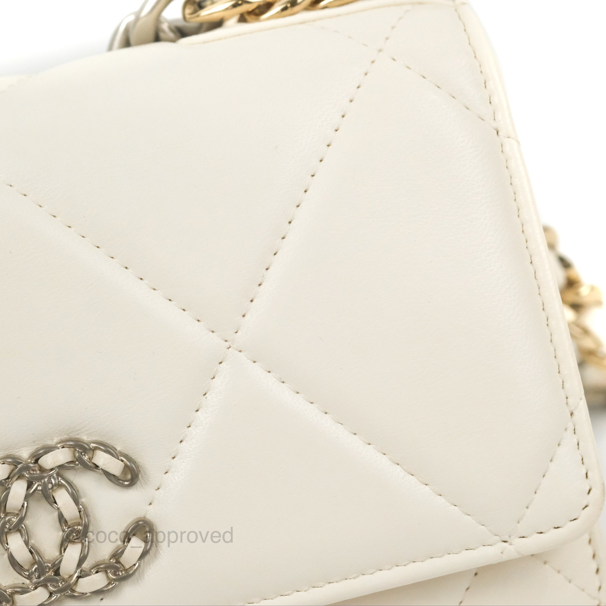 Chanel 19 Wallet on Chain WOC Bag - White Leather Crossbody Bag with Mixed Gold/Silver Hardware - Perfect for Date Night & Evening Events