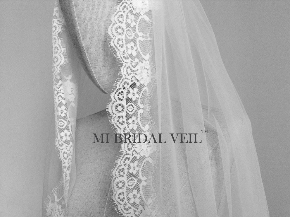 Elegant Fingertip Wedding Veil with Rose Lace Trim - Romantic Bridal Accessory for Church Ceremony & Outdoor Weddings