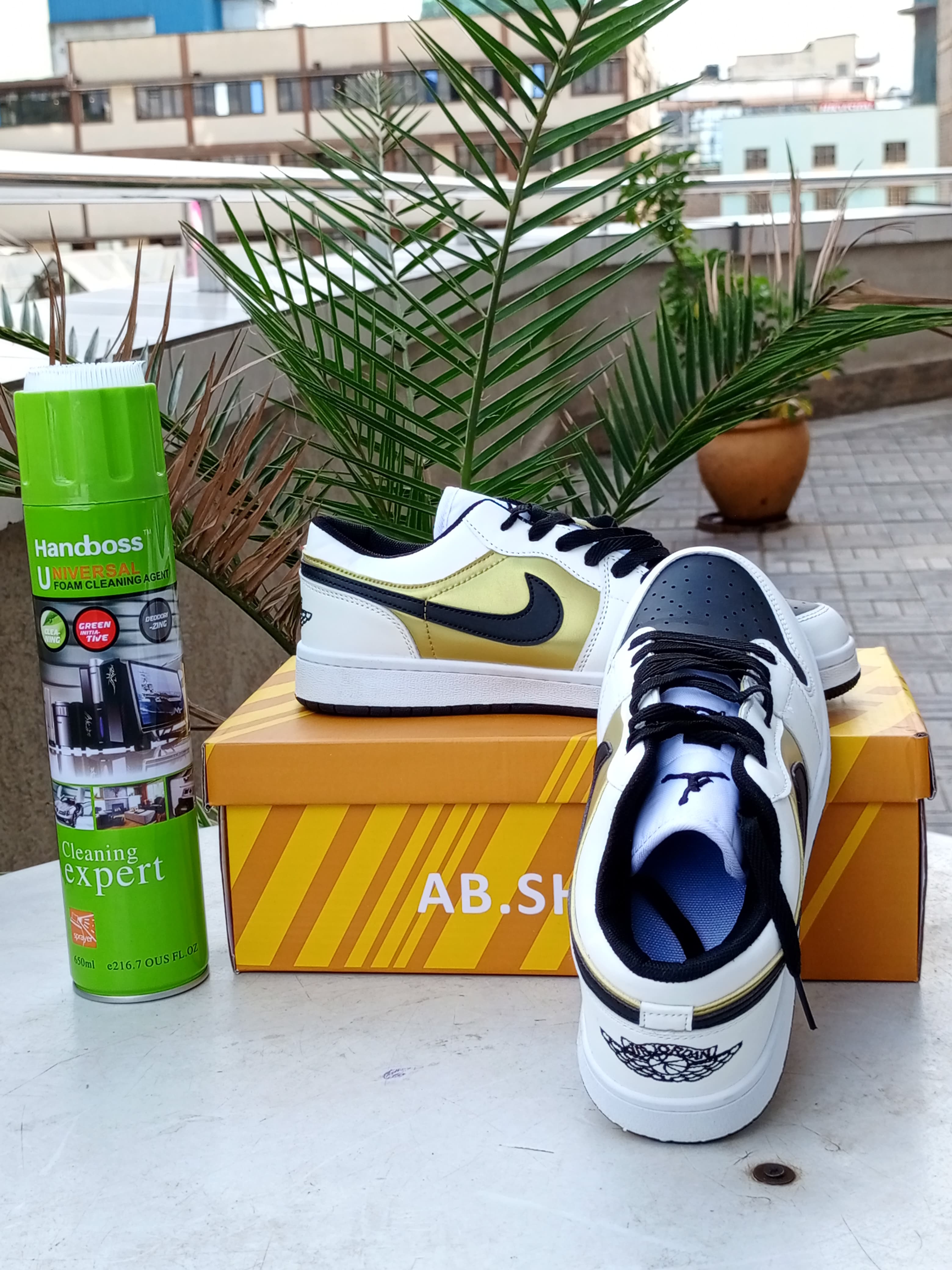 Air Jordan 1 Low Sneakers for Men - Black, White & Gold Basketball Shoes - Casual Wear & Street Style Fashion