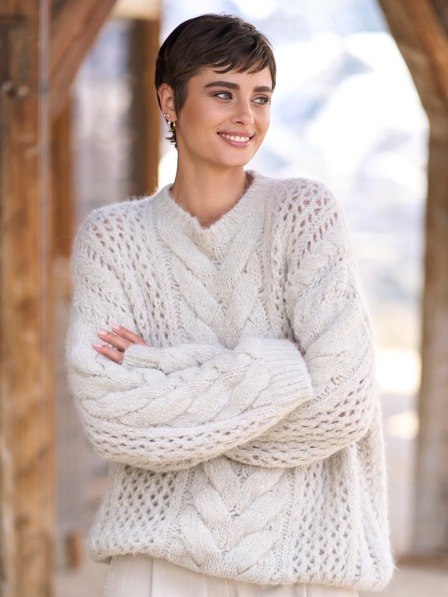 Cozy Cable Knit Wool Sweater for Women & Men - Soft Winter Pullover for Cold Weather - Perfect for Christmas, Holidays & Outdoor Activities