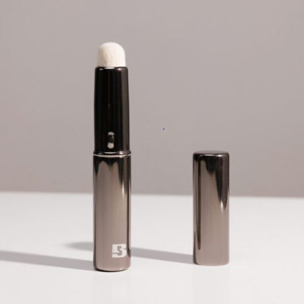 BRAYE Professional Fingertip Lip Brush - Precise Lipstick & Lip Gloss Applicator for Flawless Makeup - Perfect for Daily Use, Special Occasions & Makeup Artists