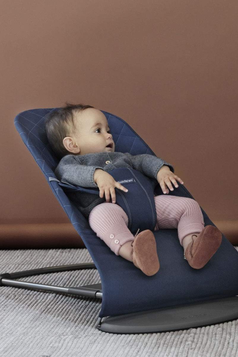 BabyBjorn Bouncer Bliss Woven - Premium Baby Rocker & Bouncer Seat for Newborns to Toddlers - Soft Fabric & Ergonomic Design - Perfect for Soothing, Playtime & Bonding at Home or Outdoors