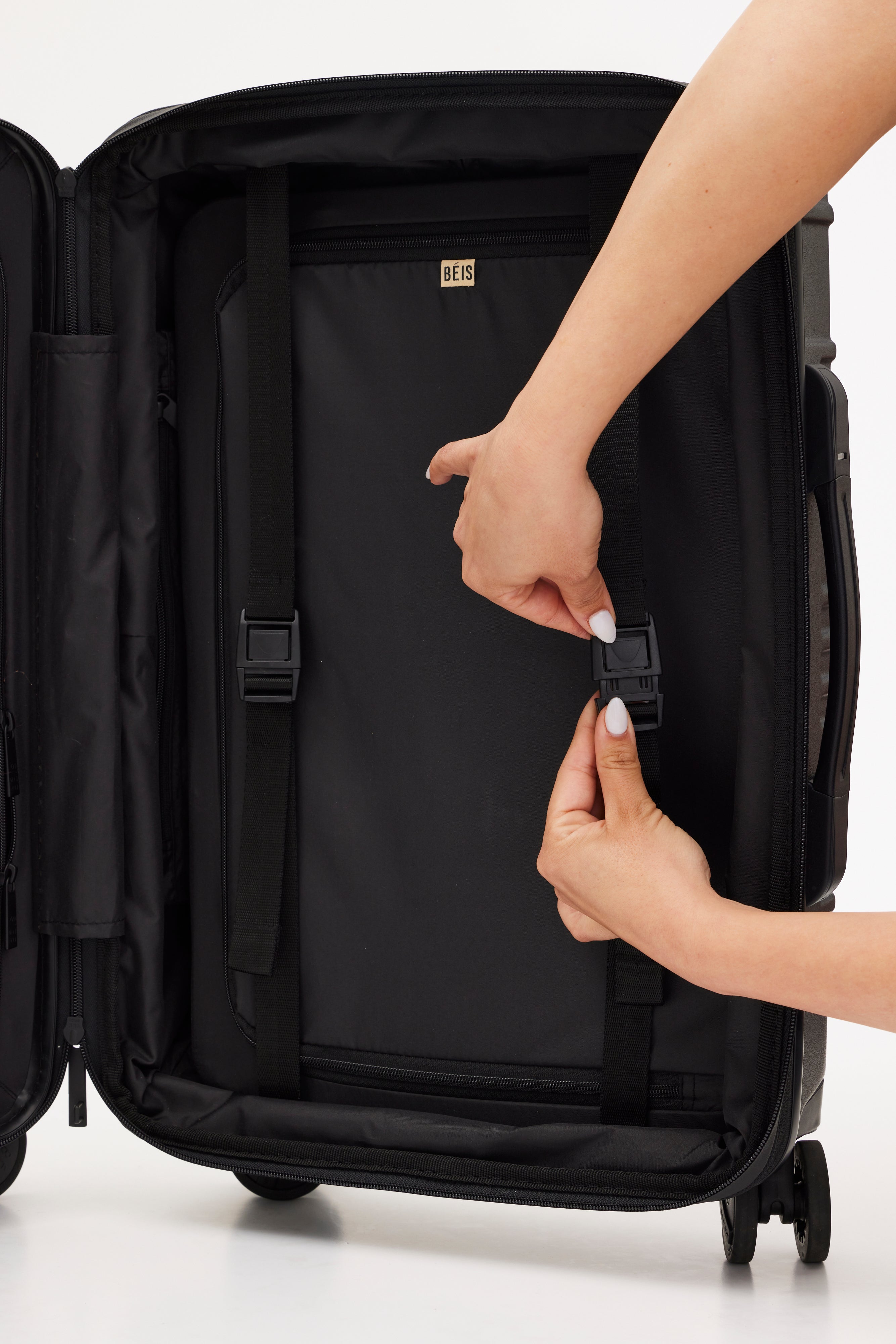 All Black Carry On Roller Luggage - Lightweight & Durable Suitcase for Air Travel, Business Trips & Weekend Getaways