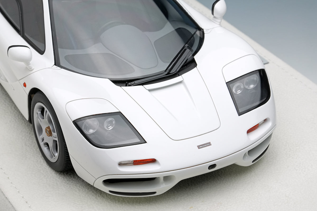 PREORDER Make Up Co., Ltd Eidolon 1:18 Scale McLaren F1 Road Car 1994 White Diecast Model - Perfect for Collectors, Display & Racing Enthusiasts