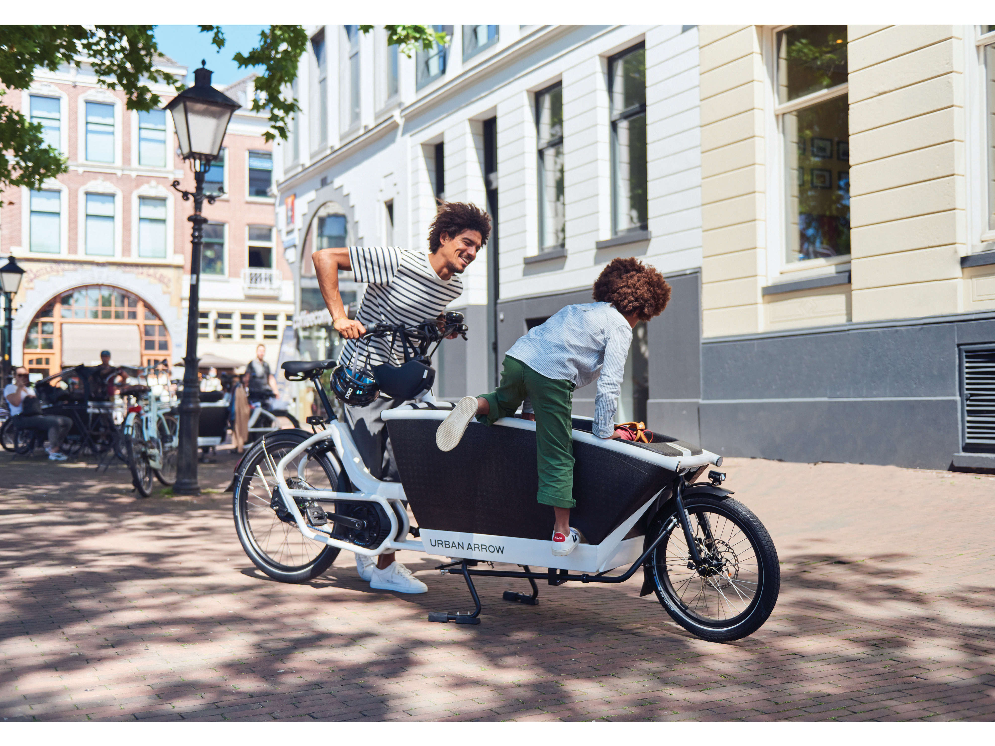 Urban Arrow Family Cargo Bike - Premium Electric Cargo Bicycle for Urban Commuting & Family Transport - Perfect for School Runs, Grocery Shopping & Eco-Friendly City Travel