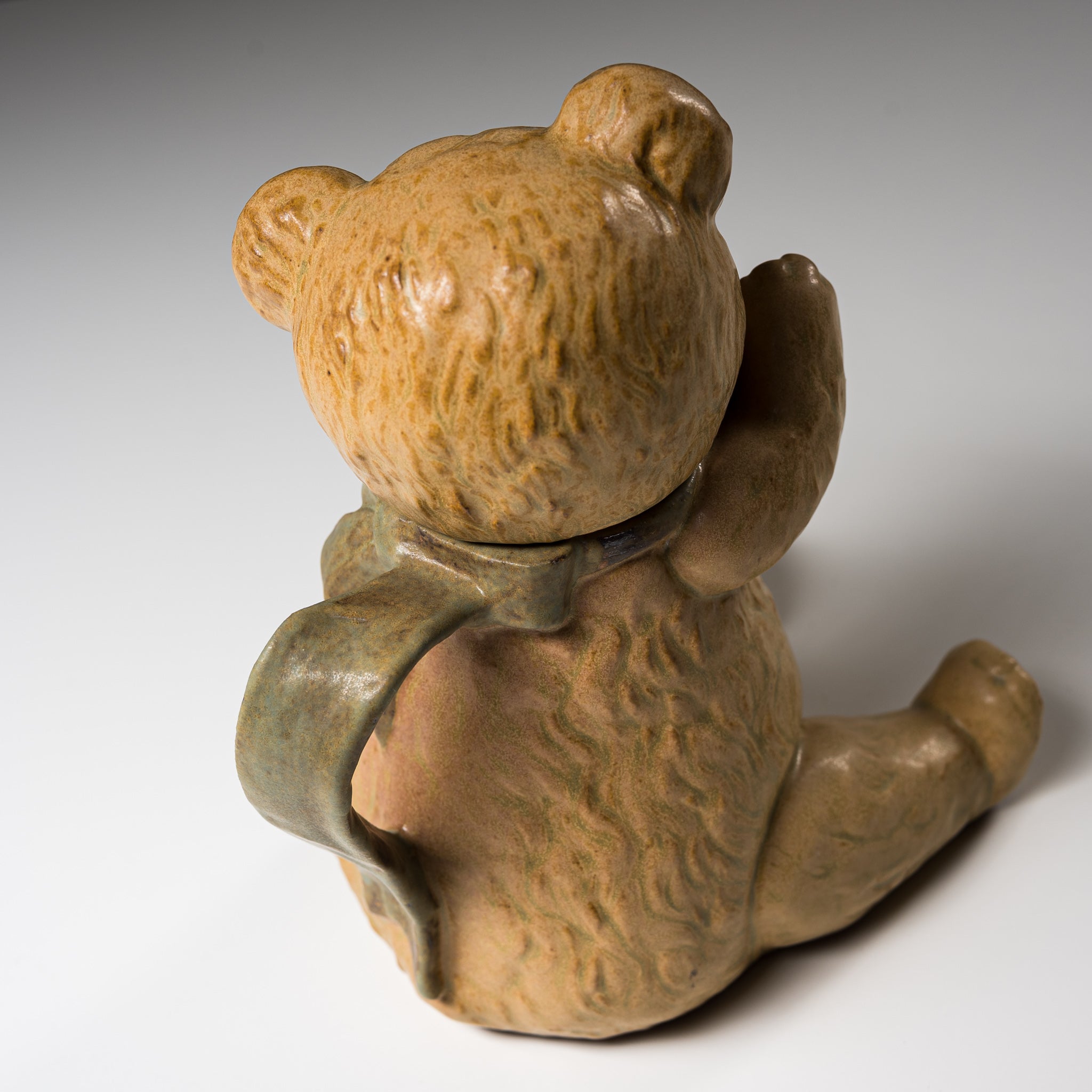 Seto Ware KASHIWA Animal Teapot - Handcrafted Japanese Ceramic Bear Teapot for Tea Lovers | Perfect for Afternoon Tea, Gift Giving & Home Decor