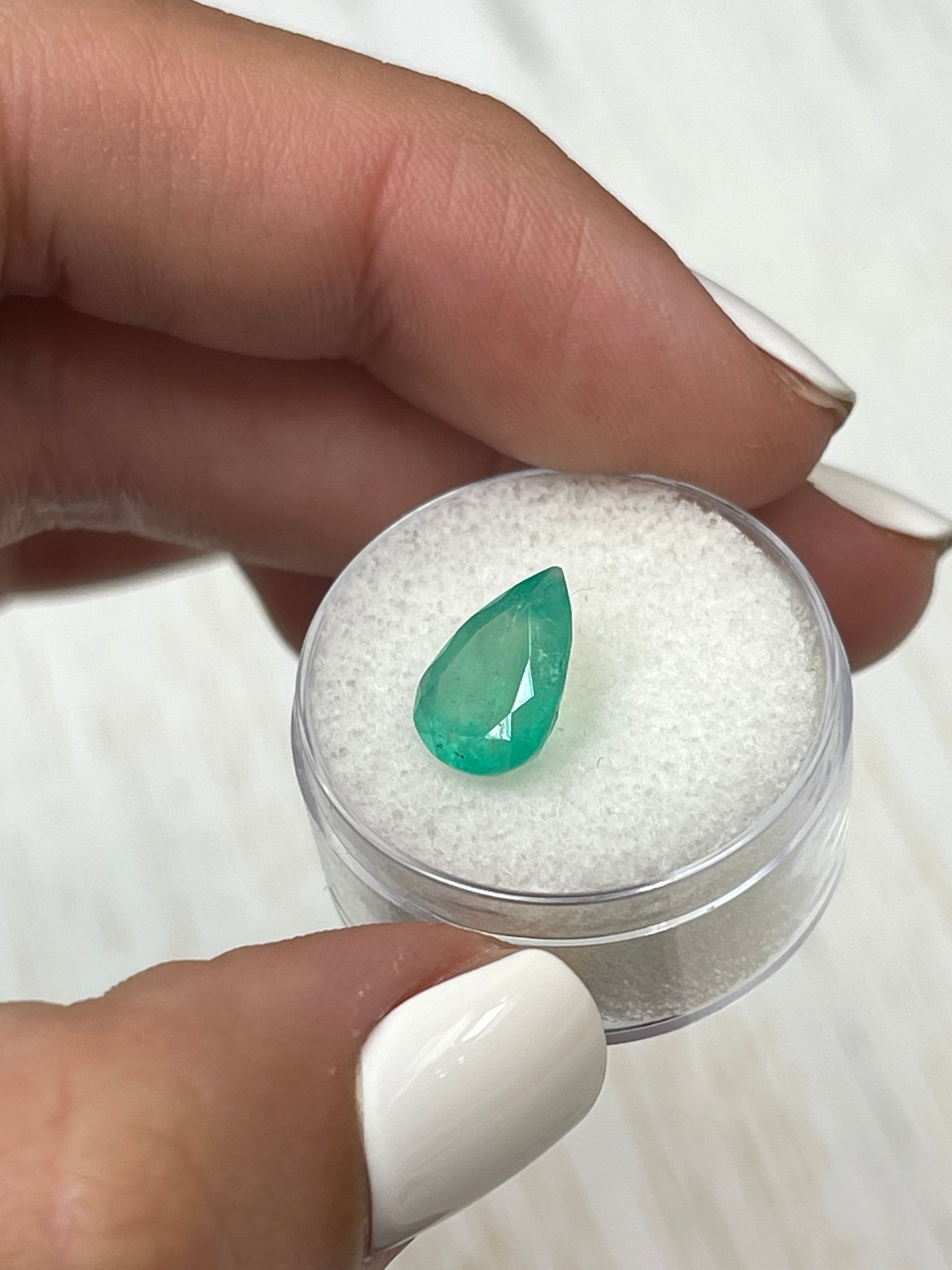 3.0 Carat Natural Colombian Emerald Pear Cut Loose Gemstone - Bluish Green Chunky Stone for Jewelry Making, Engagement Rings & Luxury Gifts