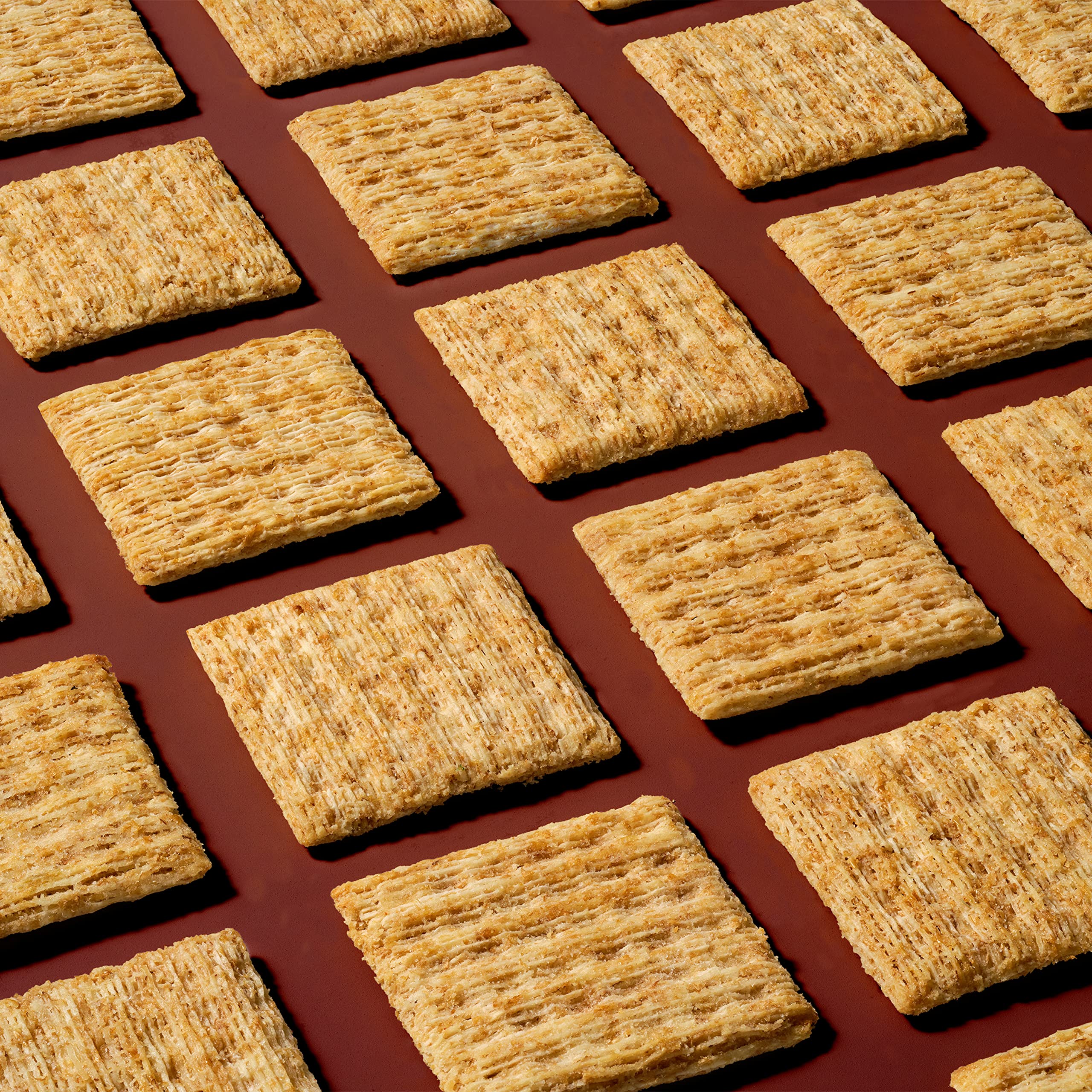 Triscuit Roasted Garlic Whole Grain Wheat Crackers - Healthy Lunch Snacks, Bulk Family Size (6-12.5 oz) | Perfect for Office, School & Picnic Snacking