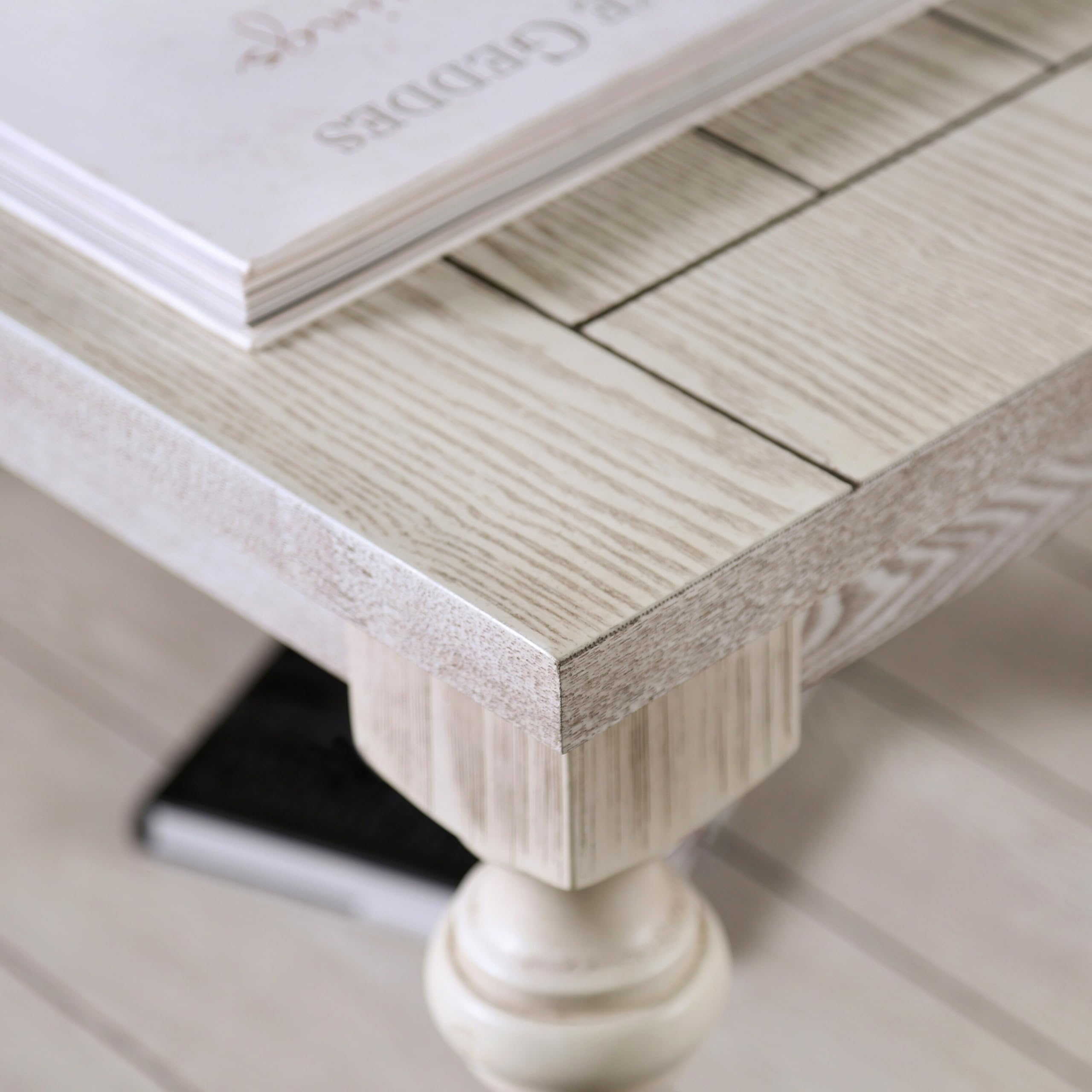 Antique White Kingsbury Coffee Table - Modern Farmhouse Style Living Room Furniture for Home Decor & Cozy Gatherings