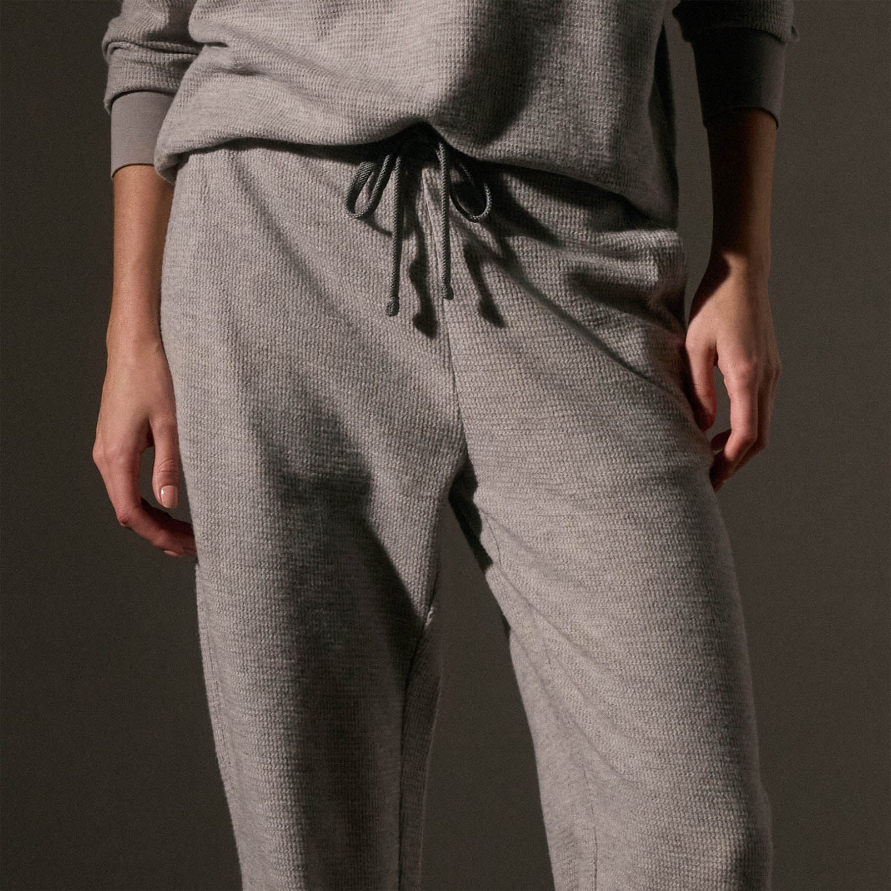 Brushed Thermal Sweatpants for Men & Women - Soft Fleece Lined Winter Joggers, Heather Grey - Perfect for Lounging, Yoga, and Cold Weather Activities