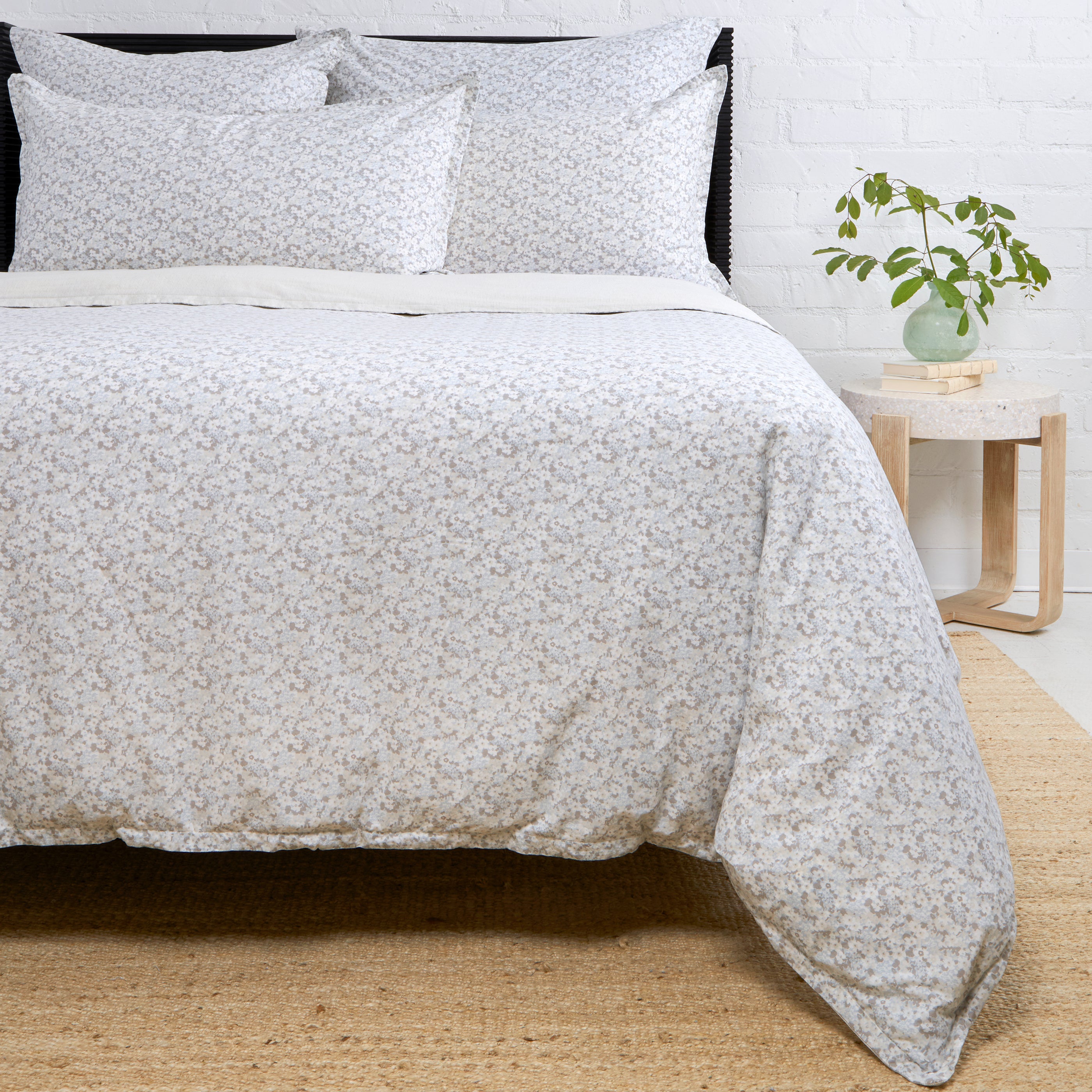June Duvet Cover Set - Soft Breathable Bedding with Zipper Closure - Perfect for Summer & All-Season Comfort - Home, Bedroom, Hotel Decor