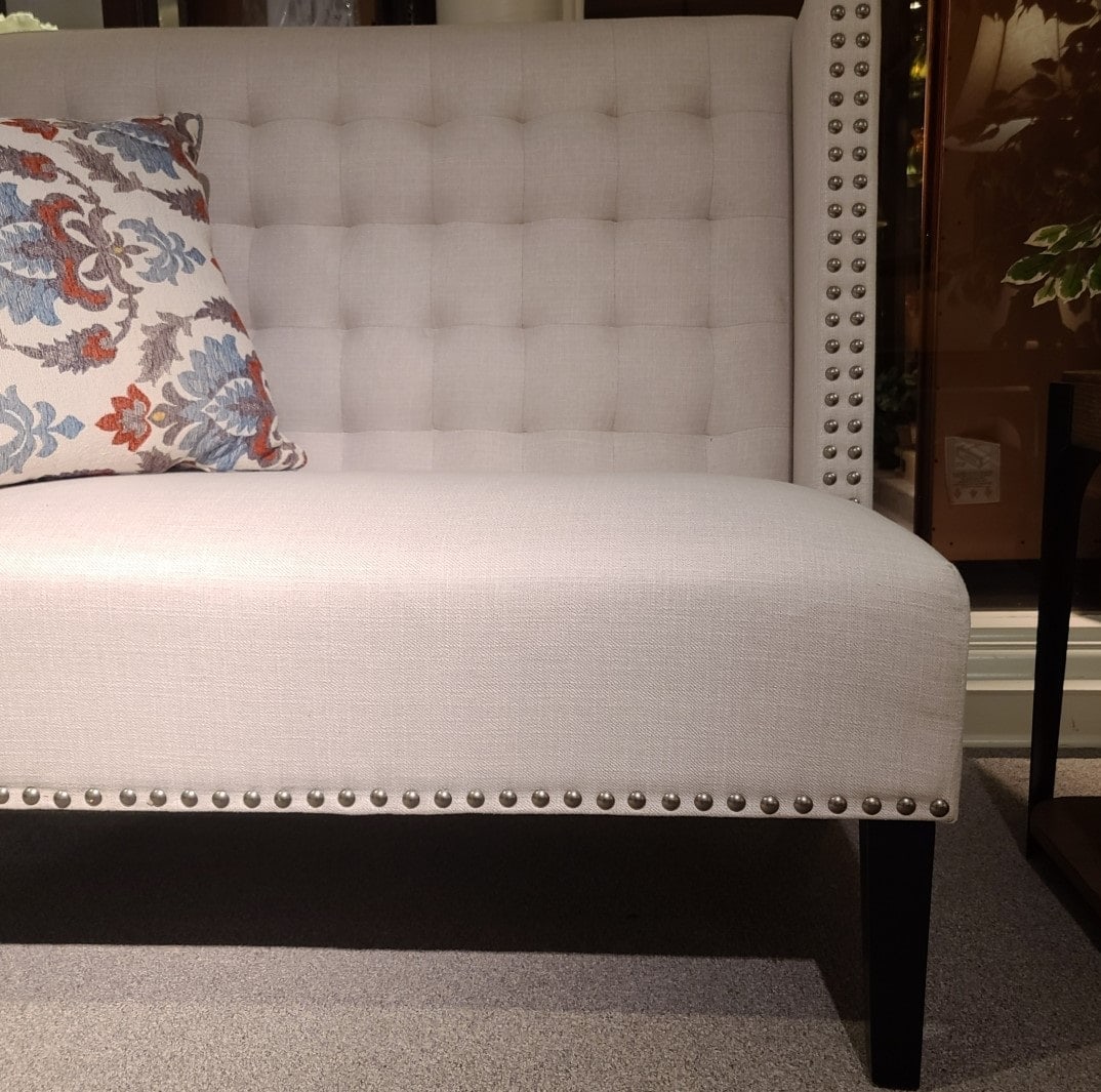 Luxury High Back Tufted Bench - Upholstered Accent Seat with Button Tufting for Living Room, Bedroom or Entryway - Elegant Home Decor Furniture for Comfortable Seating