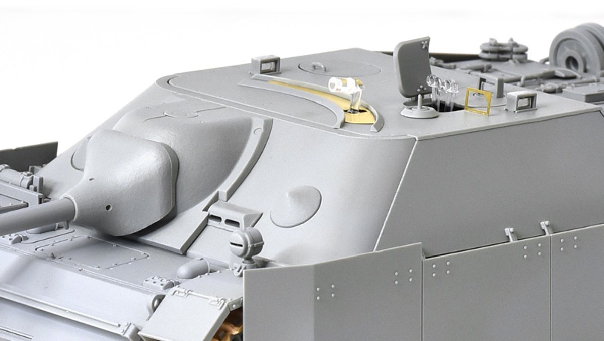 1/35 Scale Jagdpanzer IV A-0 Military Tank Model Kit - German WWII Tank Destroyer for Collectors & Hobbyists - Perfect for Wargaming, Dioramas & Historical Displays