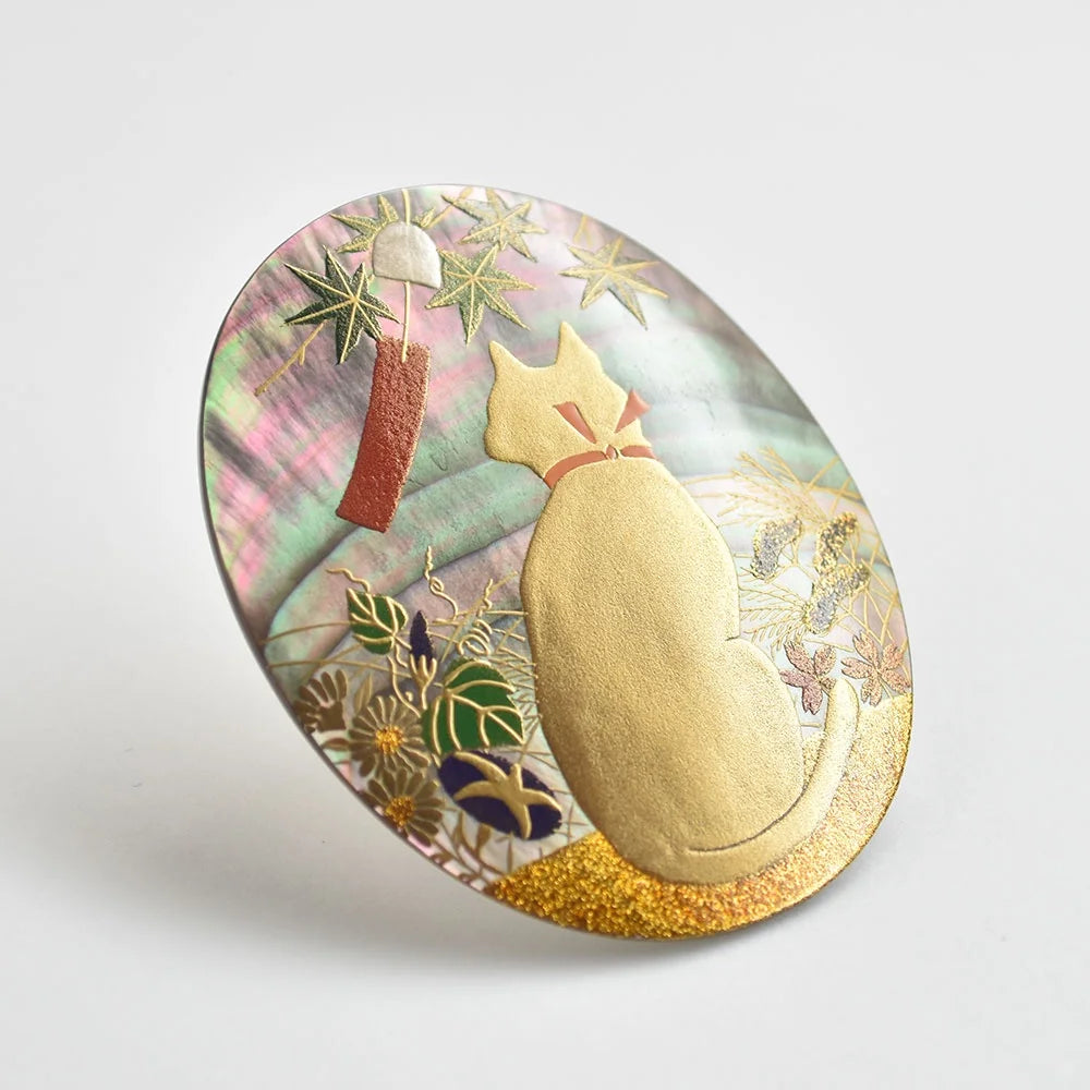 Handcrafted Maki-e Urushi Lacquer Brooch with Black Lip Oyster Pearl Shell - Traditional Japanese Cat Jewelry for Women | Elegant Accessories for Formal Events & Gift Giving