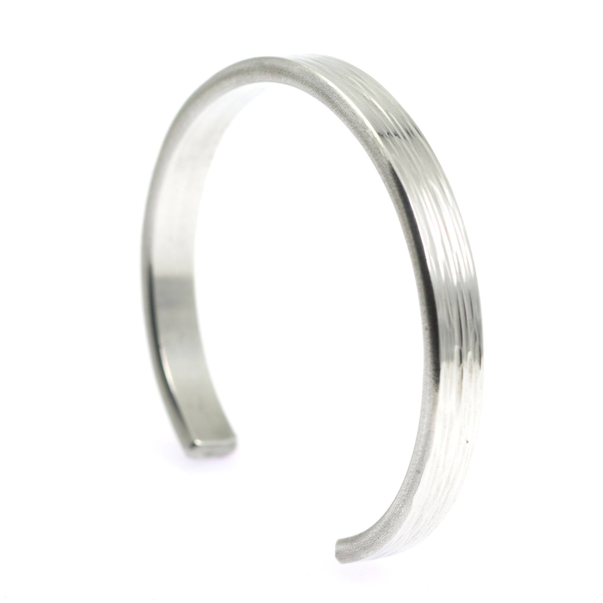 Stylish Thin Bark Aluminum Cuff Bracelet for Women - Lightweight & Durable Fashion Jewelry - Perfect for Everyday Wear, Parties & Gifts