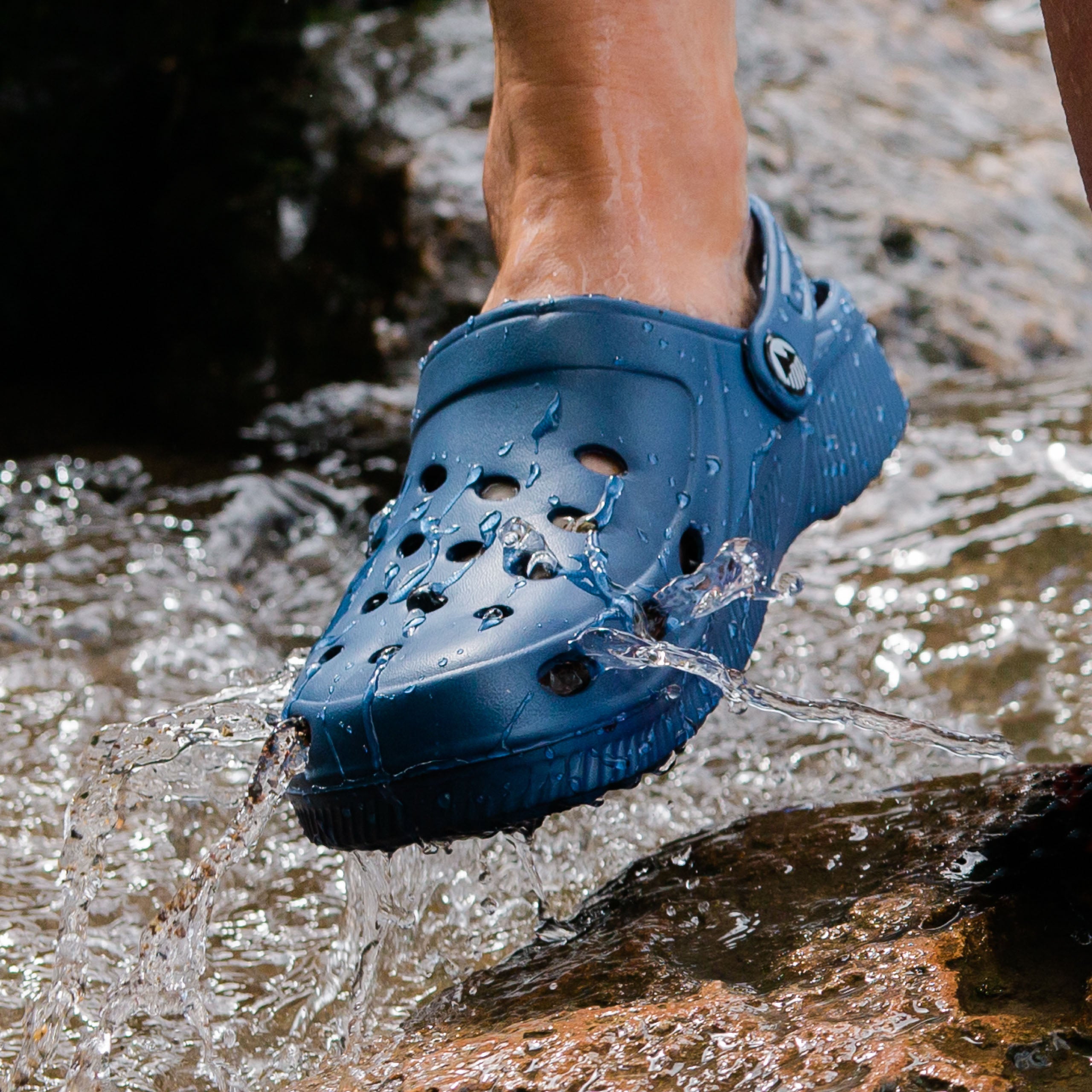Men's Breathable Slip-On Clogs - Comfortable & Lightweight for Outdoor, Garden, and Casual Wear