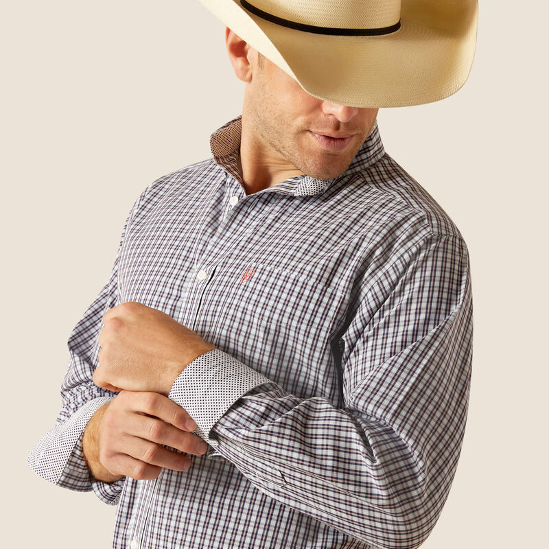 Ariat Wrinkle-Free Classic Fit Dress Shirt for Men - Skyway Blue - Comfortable Business Casual & Office Wear