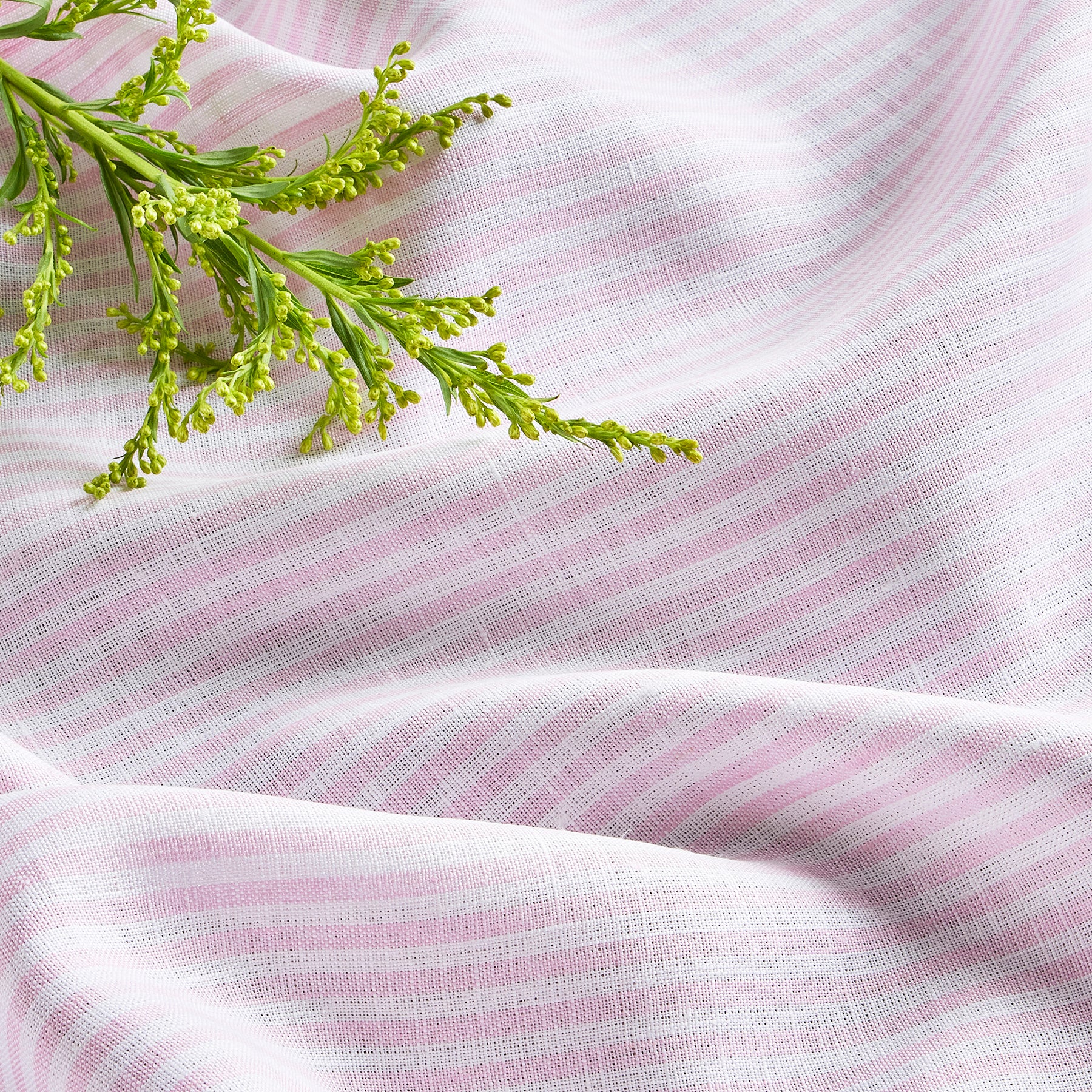 Stylish Narrow Stripe Table Throw - Elegant Dining & Living Room Decor - Perfect for Parties, Holidays & Everyday Use